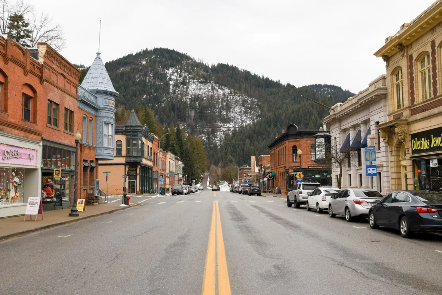 Entirely listed on the National Register.
Brick storefronts. Mining history. Neon at night. Glimmers of a bygone era.
ㅤ
Wallace isn&rsquo;t preserved... it&rsquo;s alive.
ㅤ
If you could step into any era on this street for one night, when are you cho