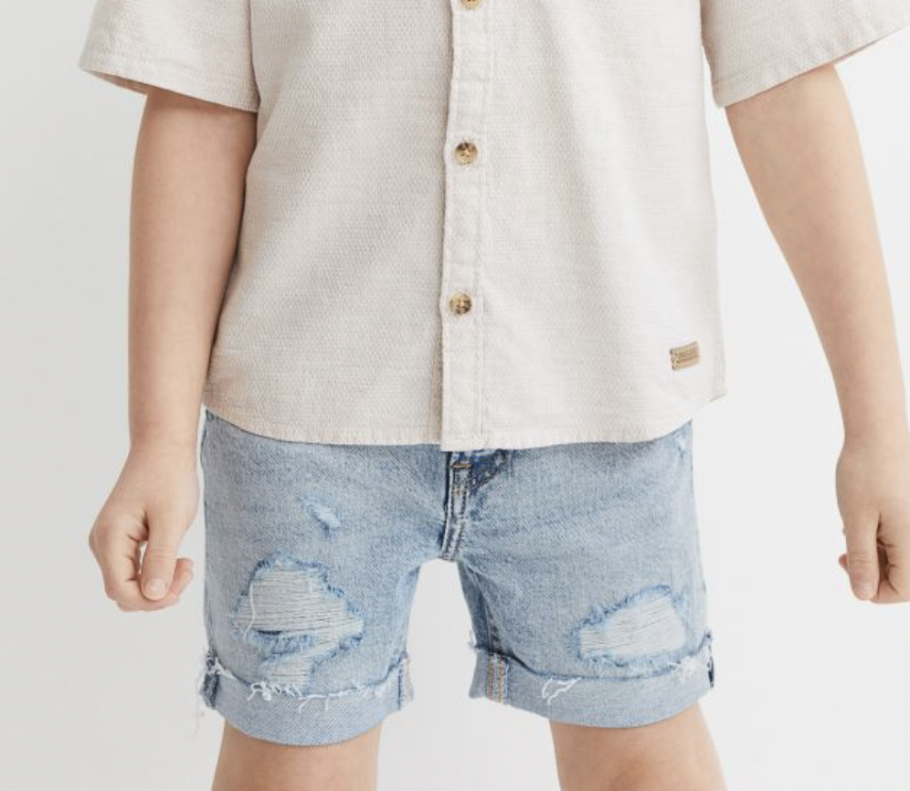 CUTOFF DENIM SHORTS