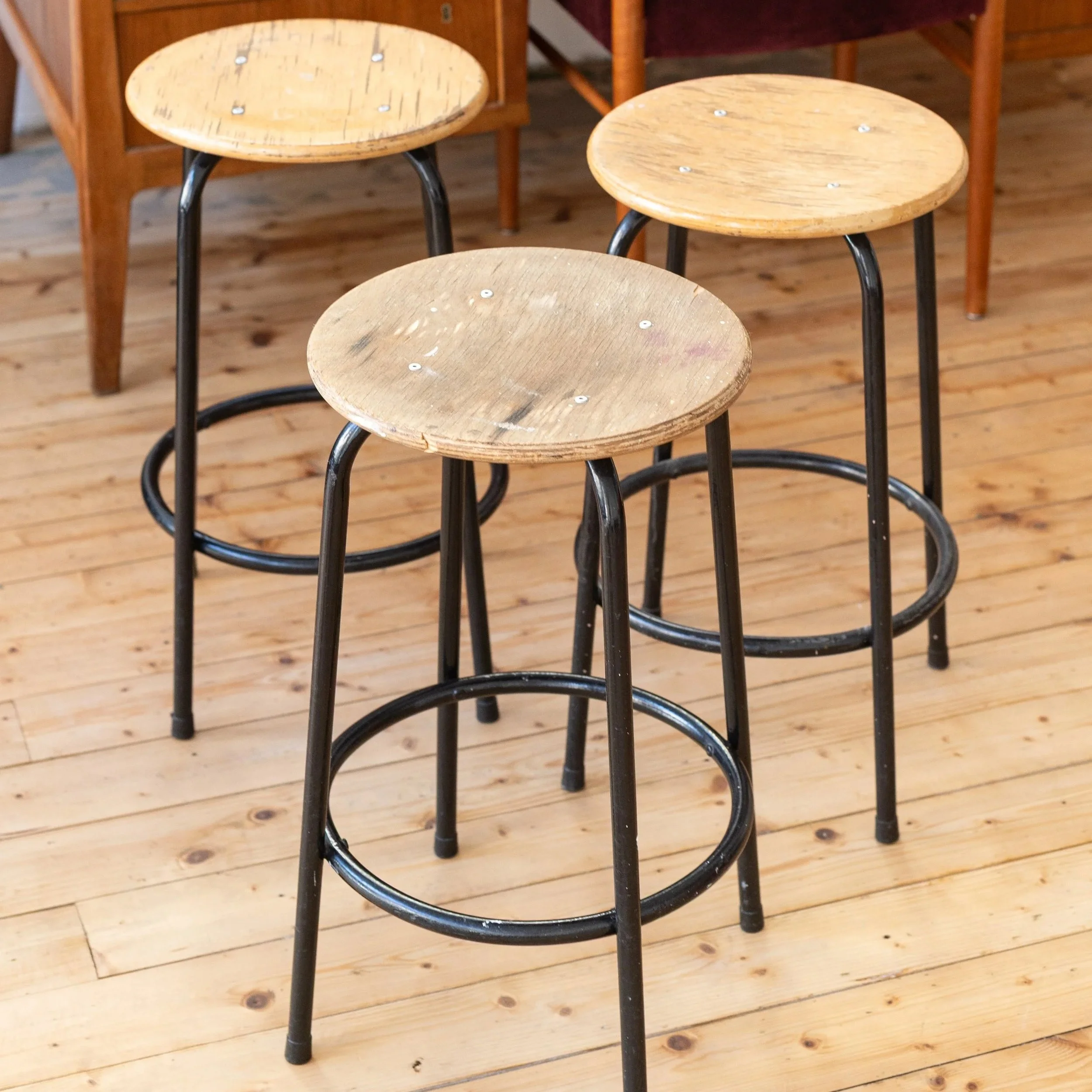 7 Stk. Vintage Barhocker