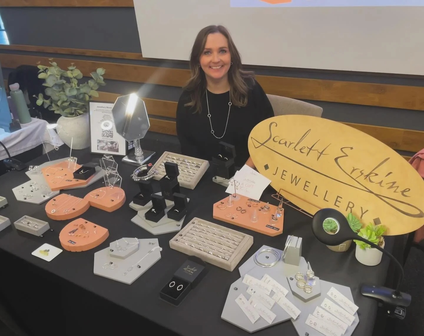 Hello from me at the V&amp;A Dundee for @jem_dundee a jewellery market for @maggiesdundee come along treat yourself to some jewels and support a good cause 💎

#jemdundee #scarletterskinejewellery