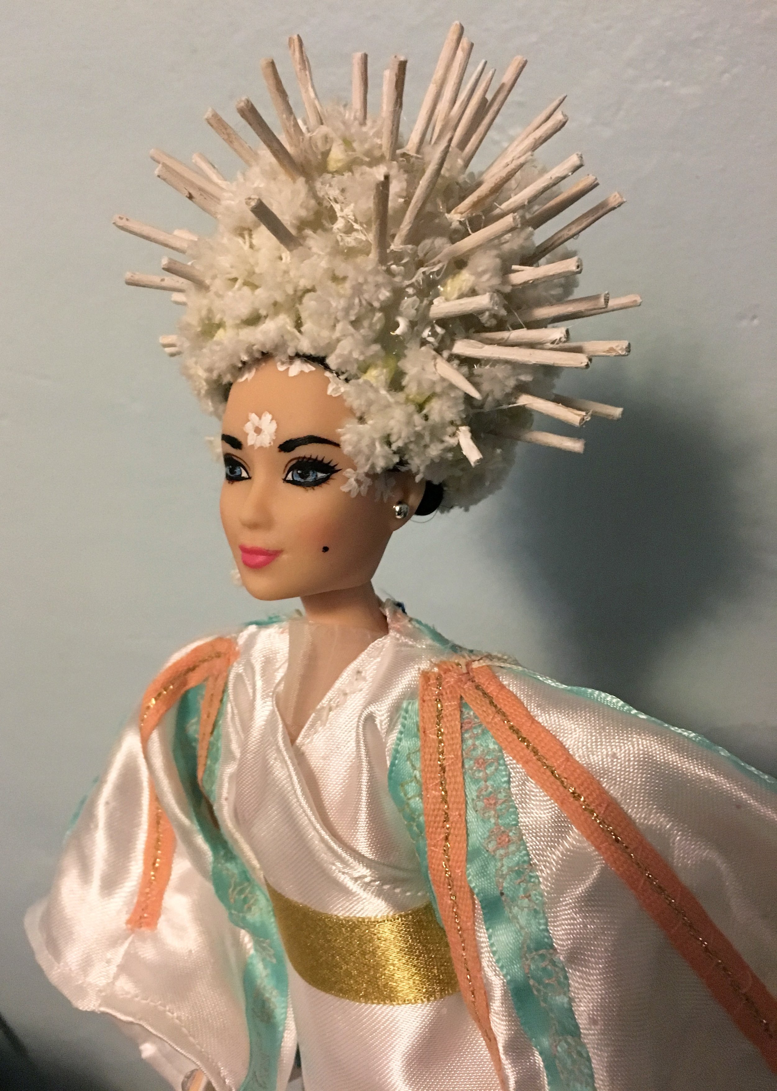 Amy-Plante-Elizabeth-Taylor-Barbie-doll-1.jpeg