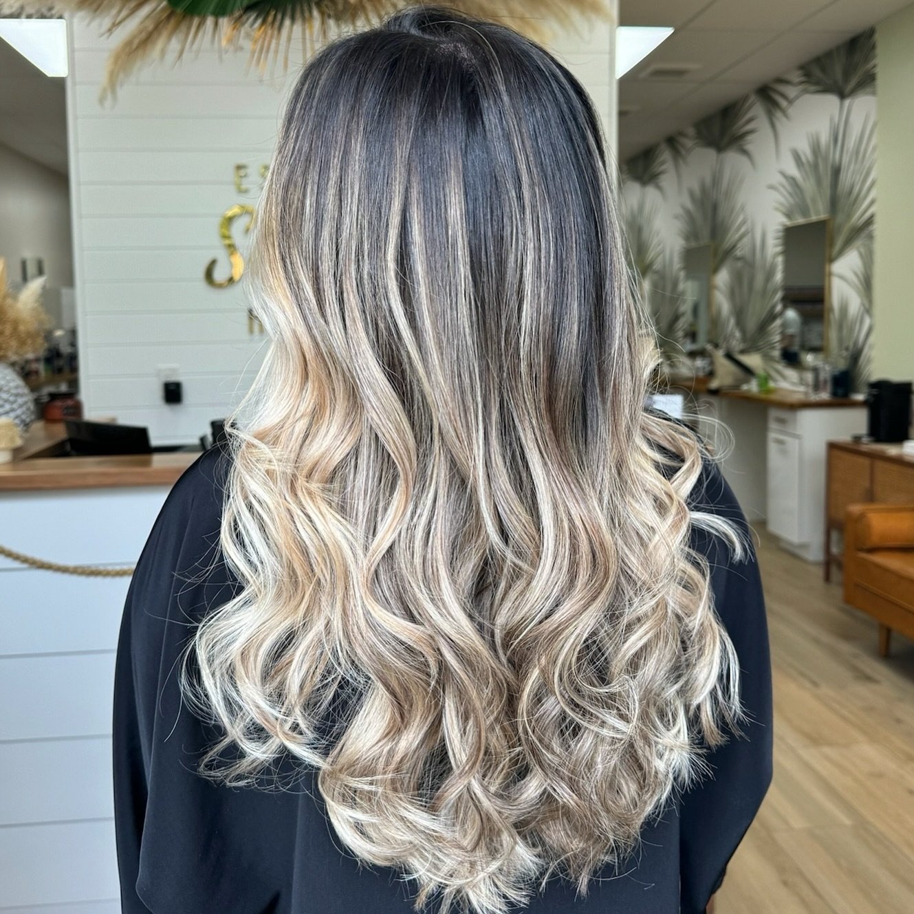 How can balayage be the perfect low maintenance look you&rsquo;ve been searching for?

This technique is great for those who want to customize their highlights with a more lived-in effect for a natural grow out.

The typical maintenance for this colo