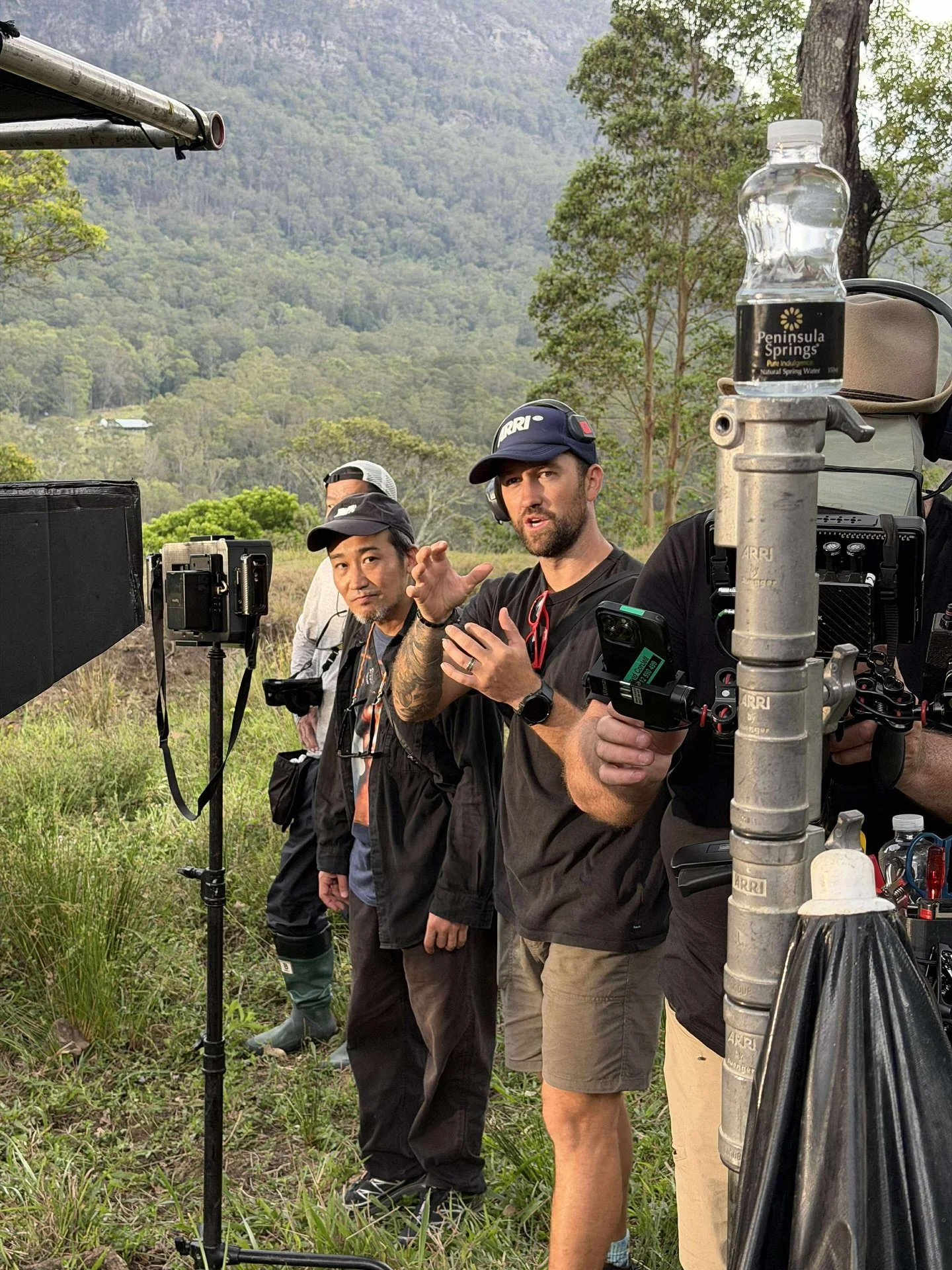 Shoot! ⚡️⚡️🎥🎥
.
Another solid day on set w/ @instakedamasahiko @jakekoningdp @davejcordell @ax.riding @shedlightau @jordanmunro97 🤩
.
Filmreaktors
 @akiko.davies @jonasticus