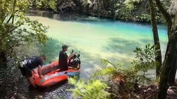 Behind The Scenes on the latest Pōkemon spot 🍃💎🌟🌳
.
We travelled deep into the stunning forests 🌲and magic🪄clear waters 💦in the shadow of a volcano 🌋 for this awesome project 💪🏼👑