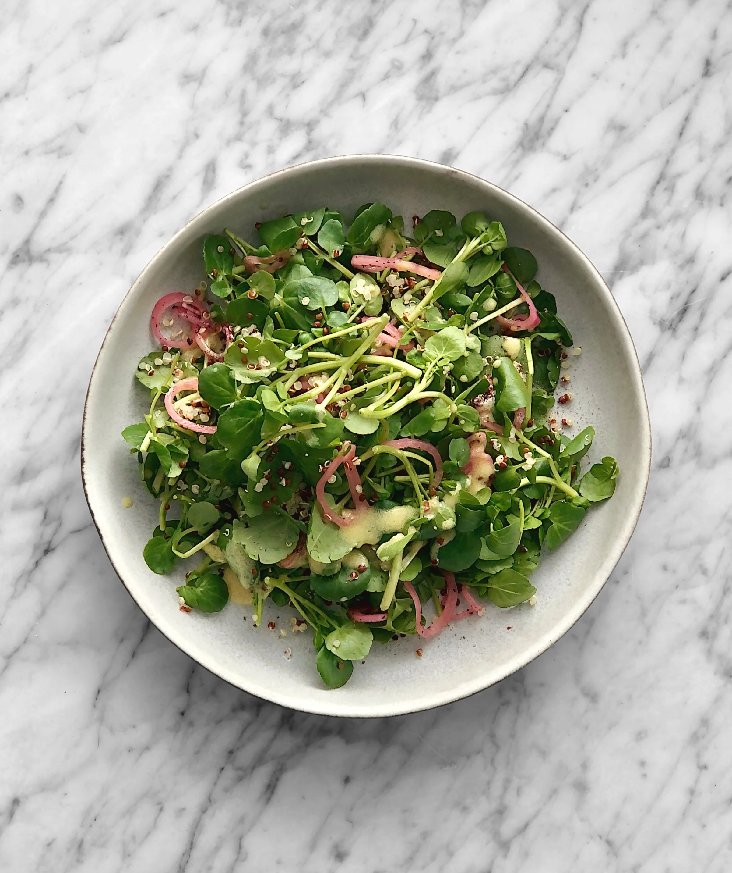 Salade de cresson, quinoa et échalotes au sumac
