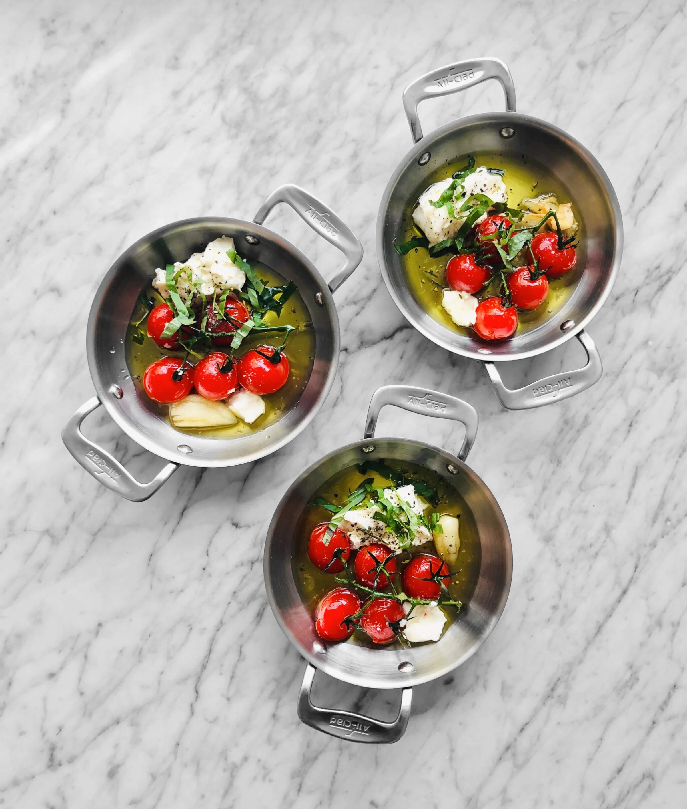 Tapas de tomates sur vigne et chèvre de Marie-Fleur St-Pierre