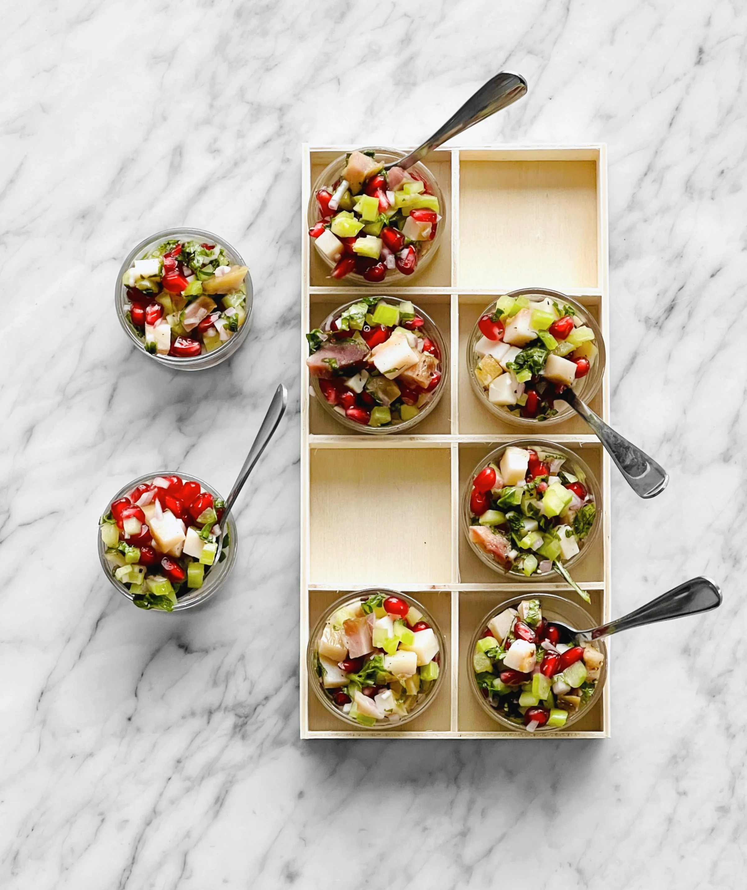 Salade d'esturgeon fumé en hors-d’œuvres