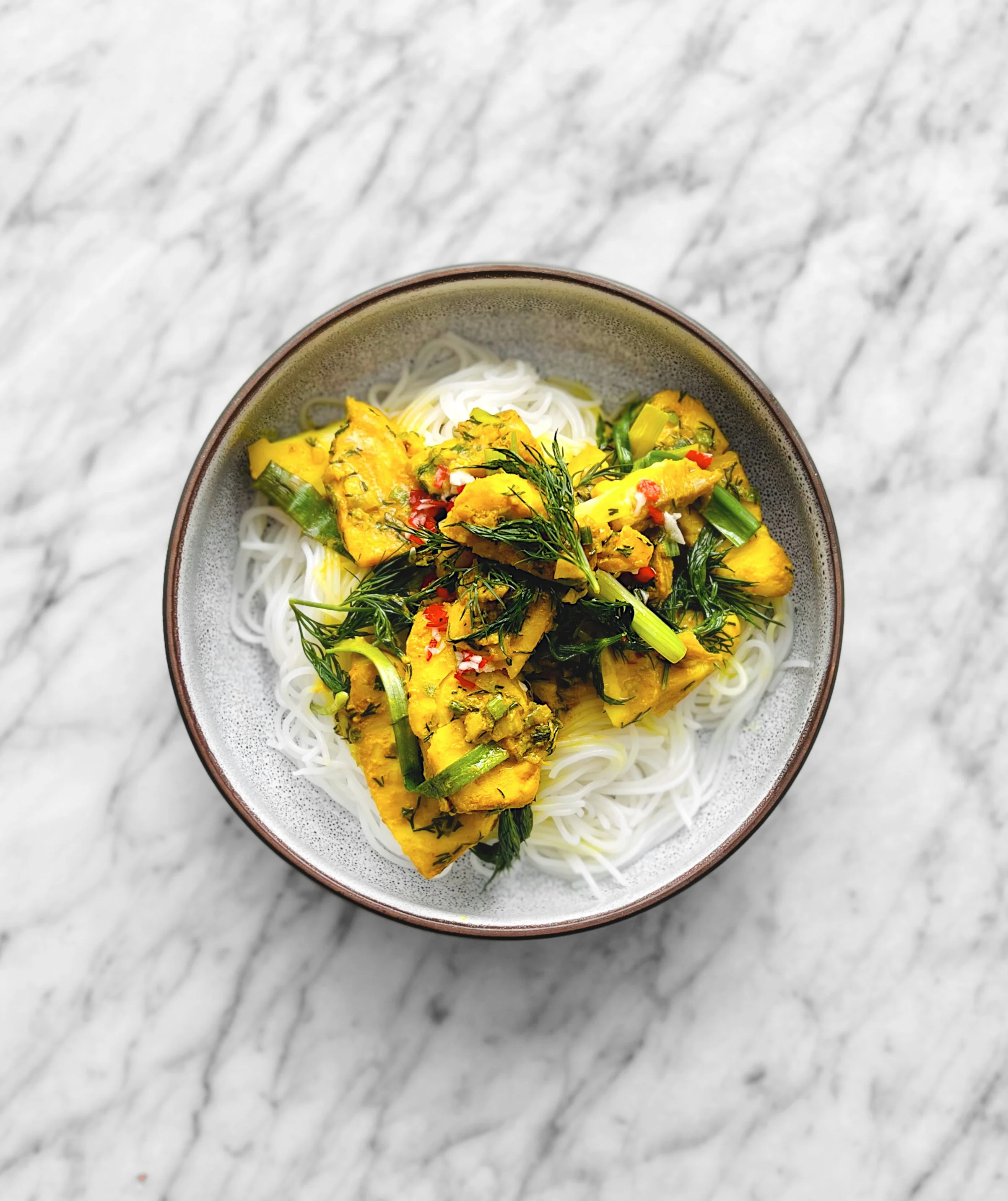 Chà cá - Poisson hanoïen au curcuma et à l'aneth