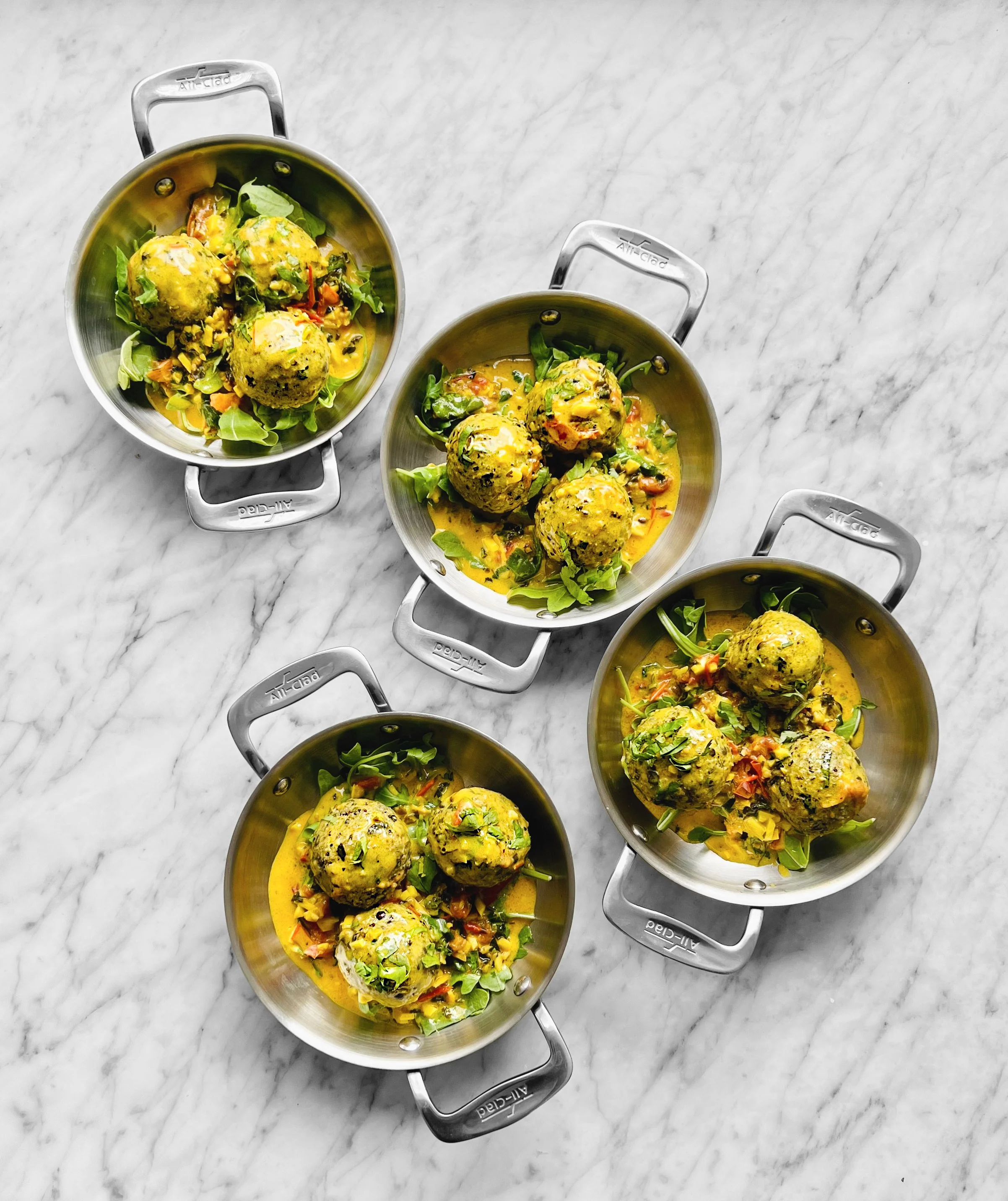 Boulettes véganes et sauce indienne au fenugrec