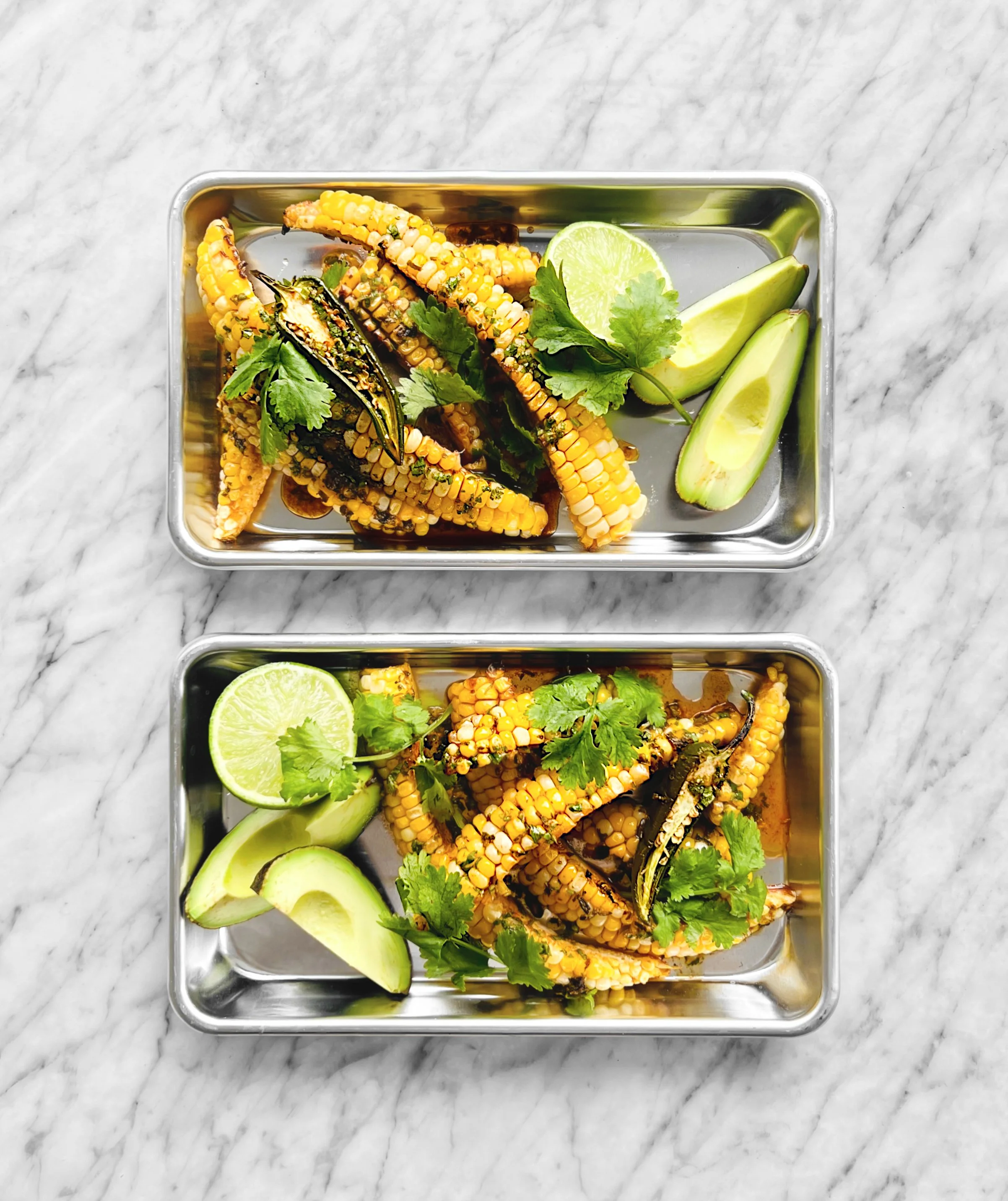 «Ribs» de maïs épicés au paprika fumé, coriandre et lime