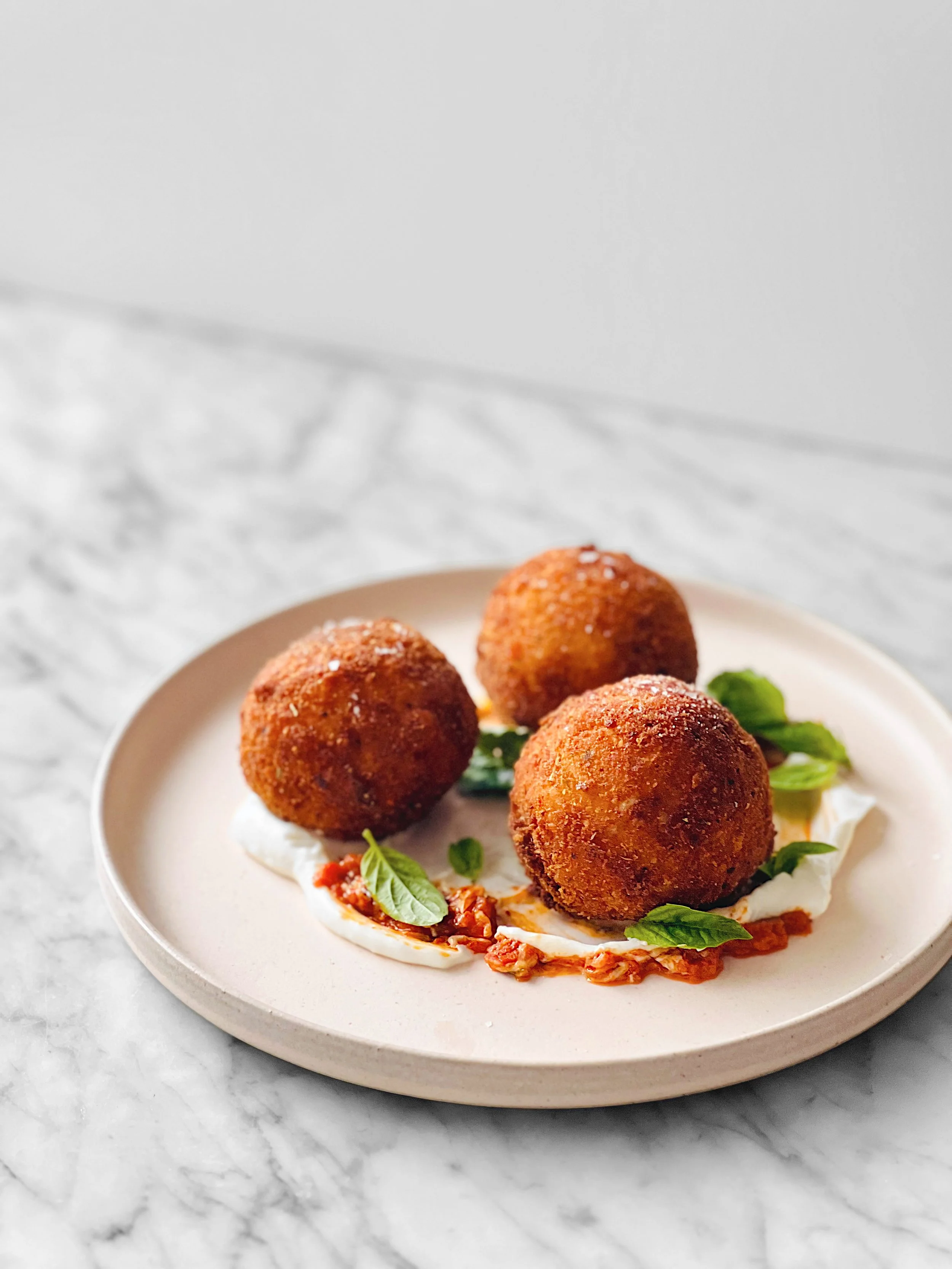 Arancini - Croquettes de risotto farcies à la mozzarella