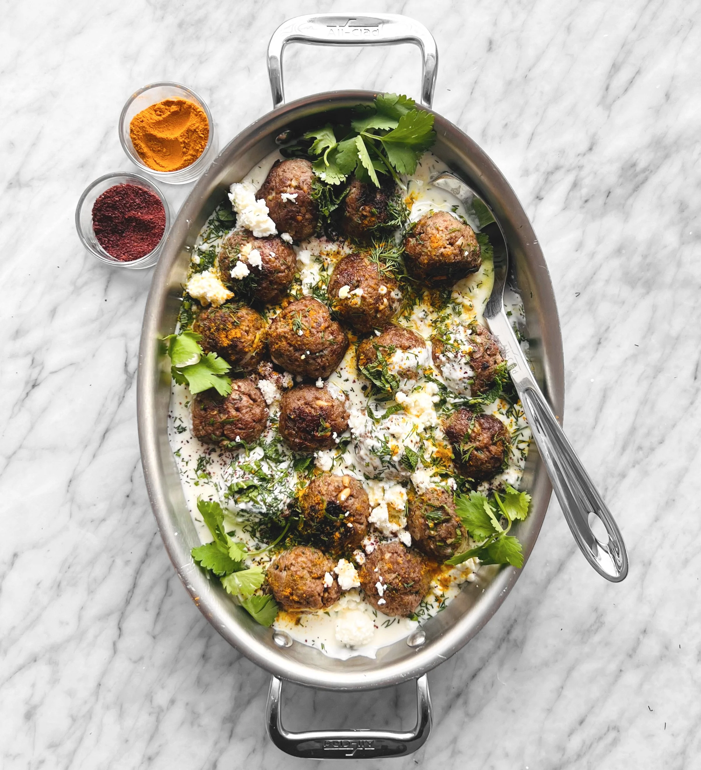 Boulettes d'agneau à la turque et sauce au yaourt