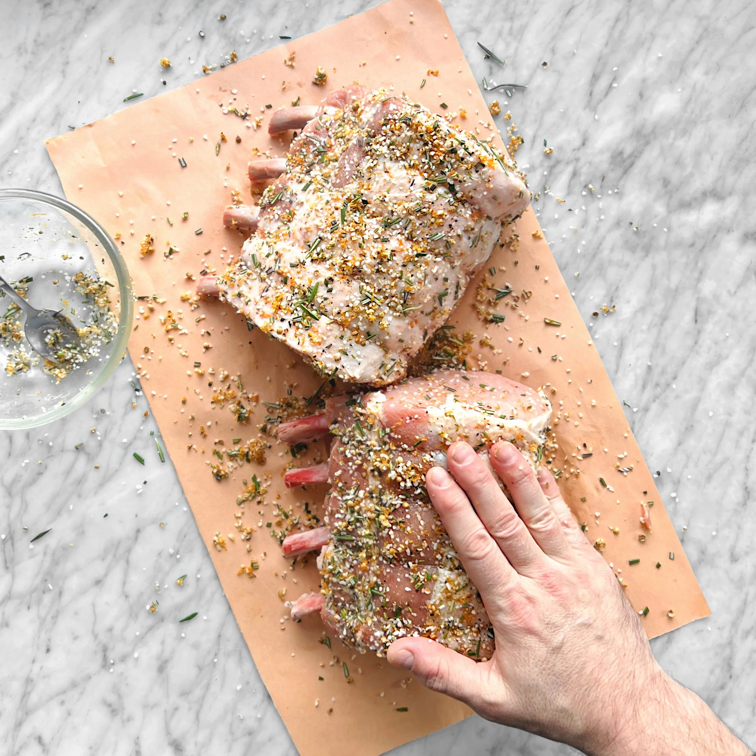 carre-porc-orange-romarin-chimichurri-noel-HR-etape2.jpeg