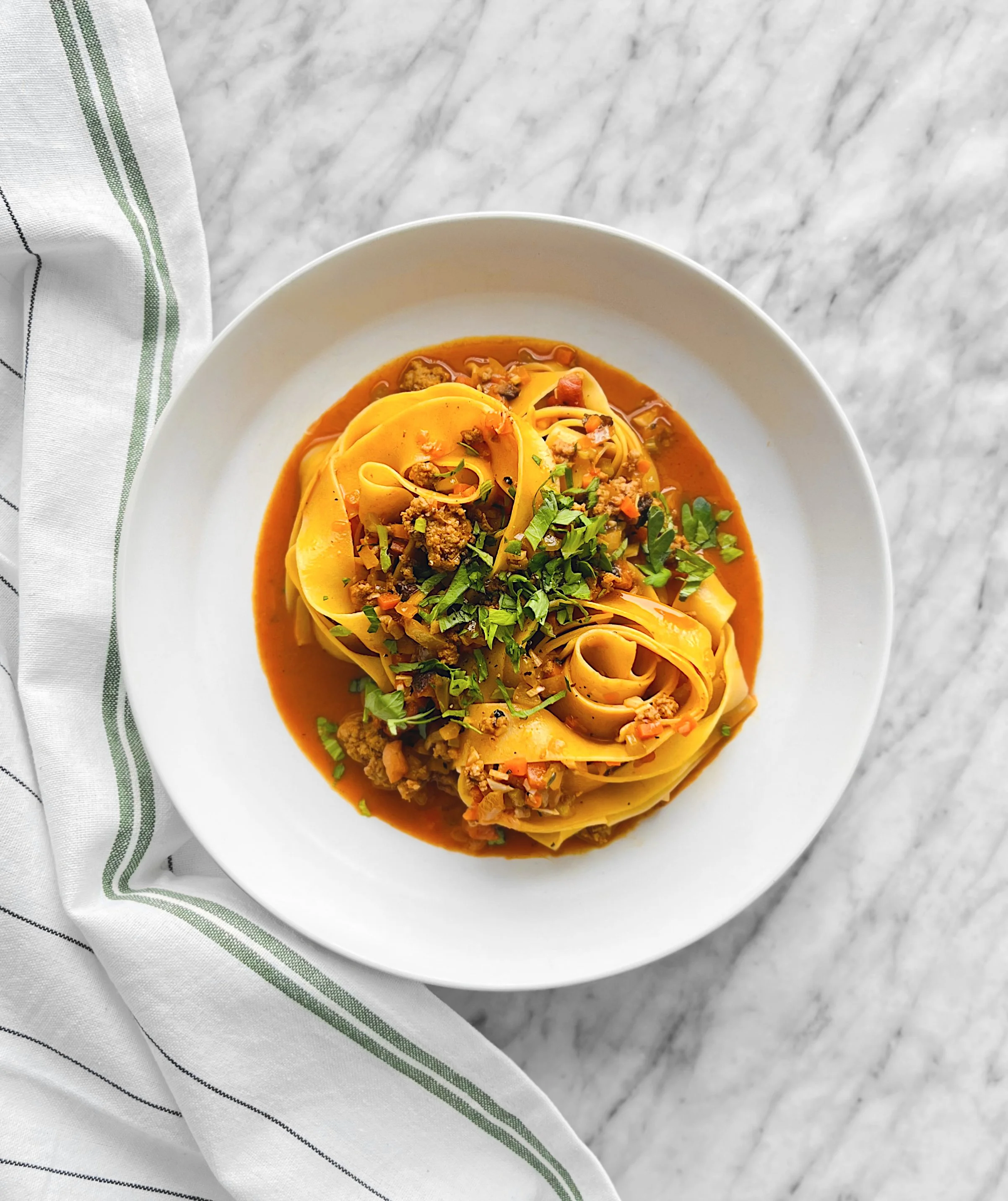 Pappardelles au veau, mirepoix et jus de carotte