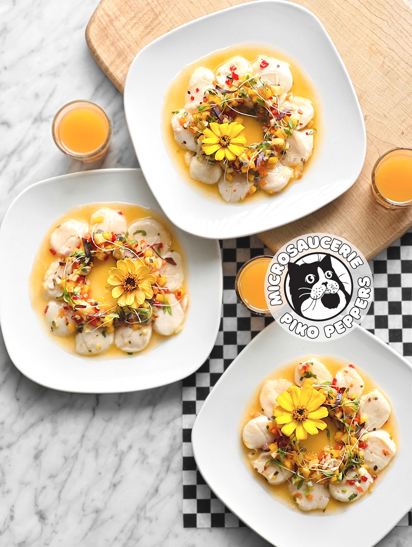🌼 Embarquez pour un aller simple vers les tropiques avec la toute nouvelle sauce Tropiko de @pikopeppers ! @jm.cuisine.blog vous propose un ceviche de p&eacute;toncles qui vous fera voyager et qui ne manquera pas de punch! Oh, et vous voudrez ne rie