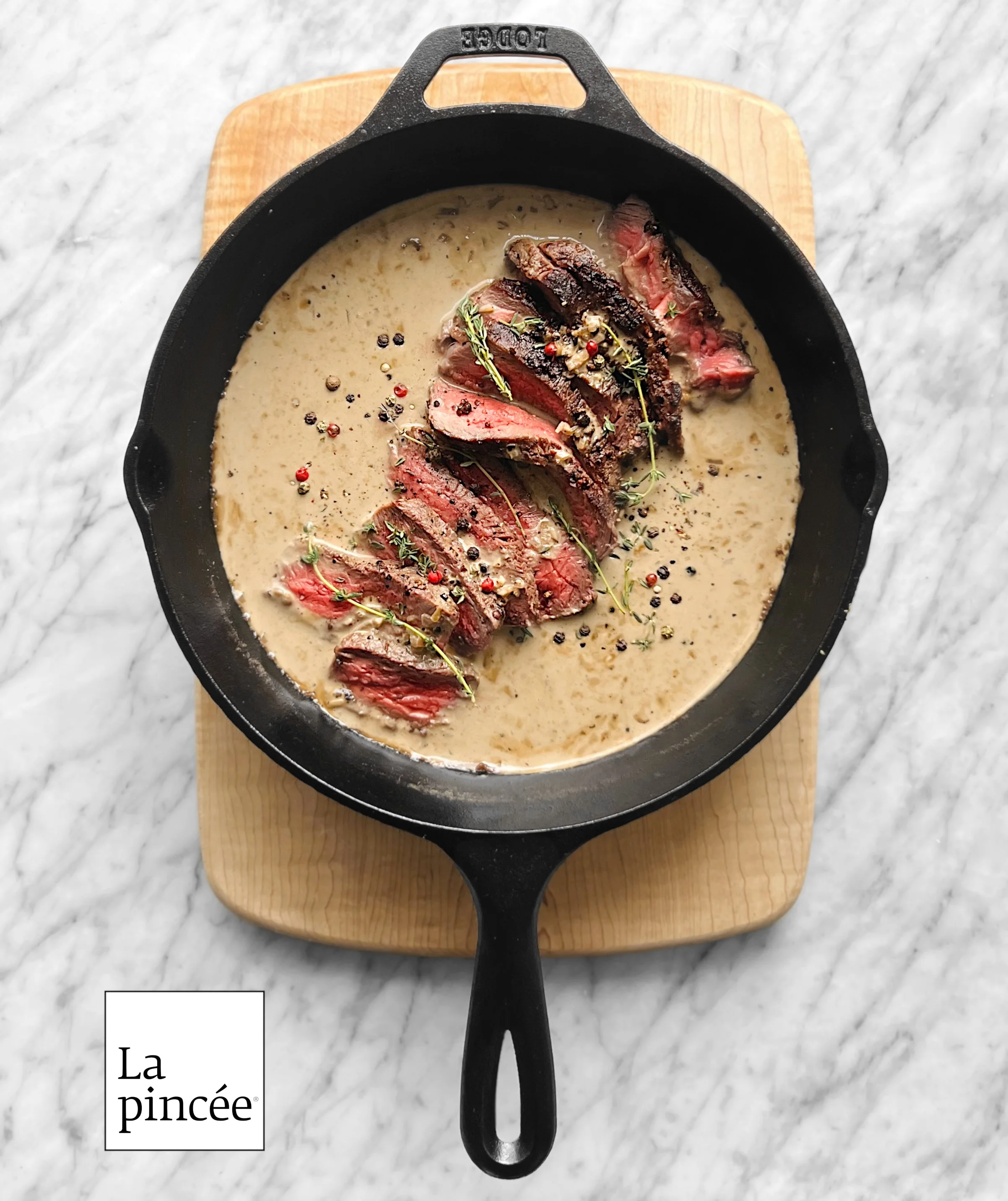 Steak et sauce aux cinq poivres