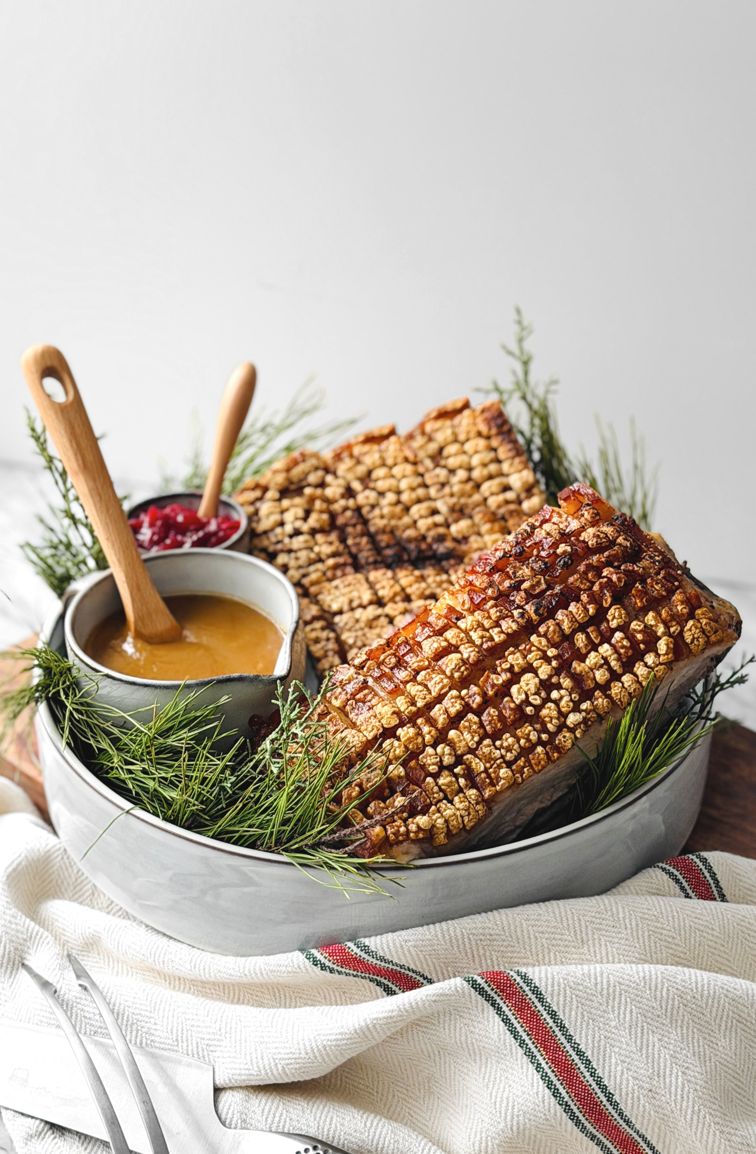Ribbe - Poitrine de porc croustillante de Noël à la norvégienne