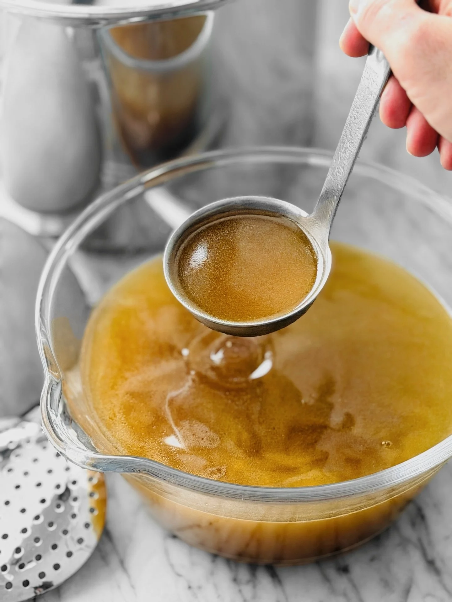 DOSSIER SP&Eacute;CIAL sur l&rsquo;art et les avantages de faire ses propres bouillons. Cette nouvelle publication dans la section &laquo;dossier&raquo; de mon site r&eacute;pertorie toutes les recettes de bouillons d&eacute;j&agrave; partag&eacute;e