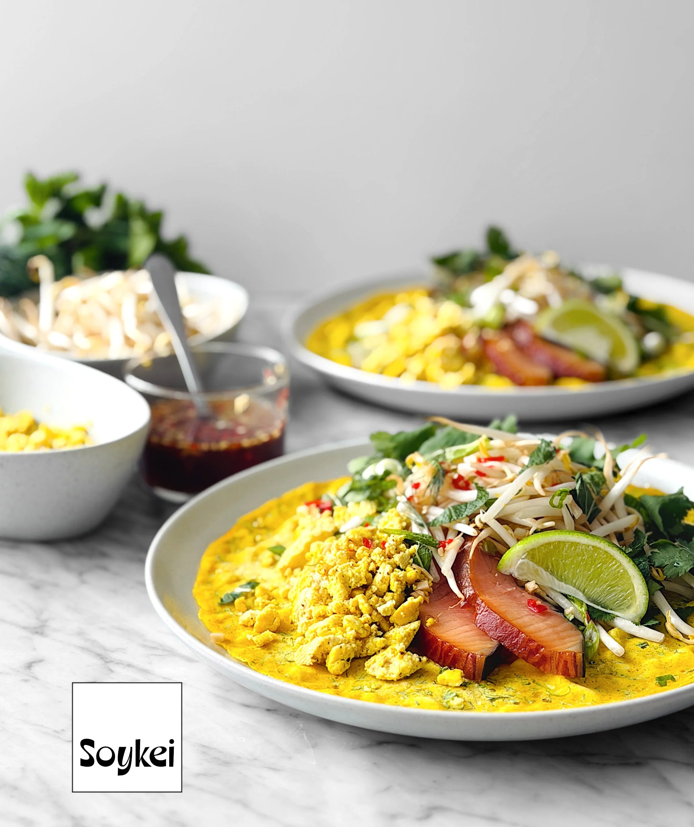 Banh Xeo - Crêpes vietnamiennes, tofu brouillé et saumon fumé