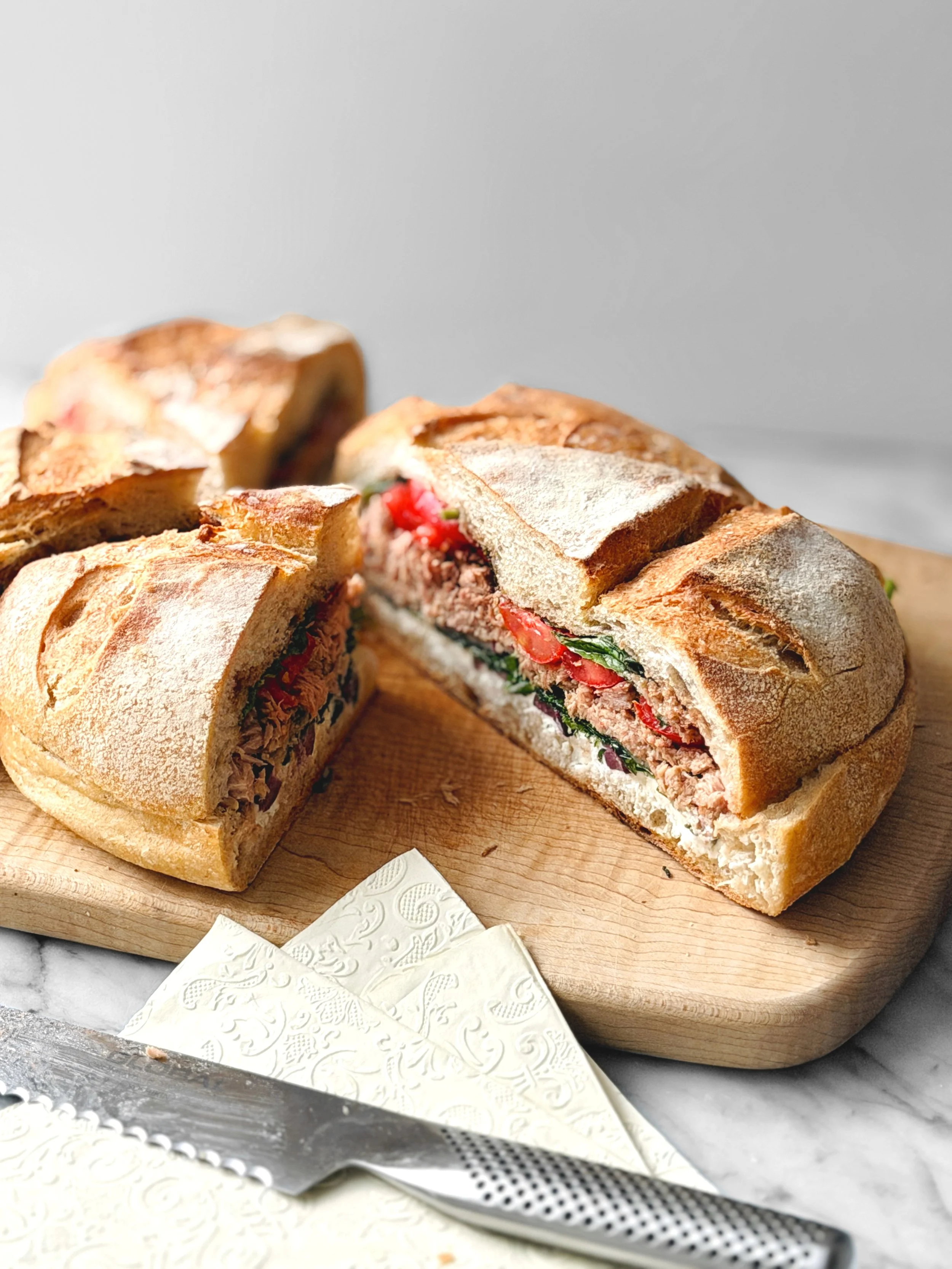Pan bagnat niçois