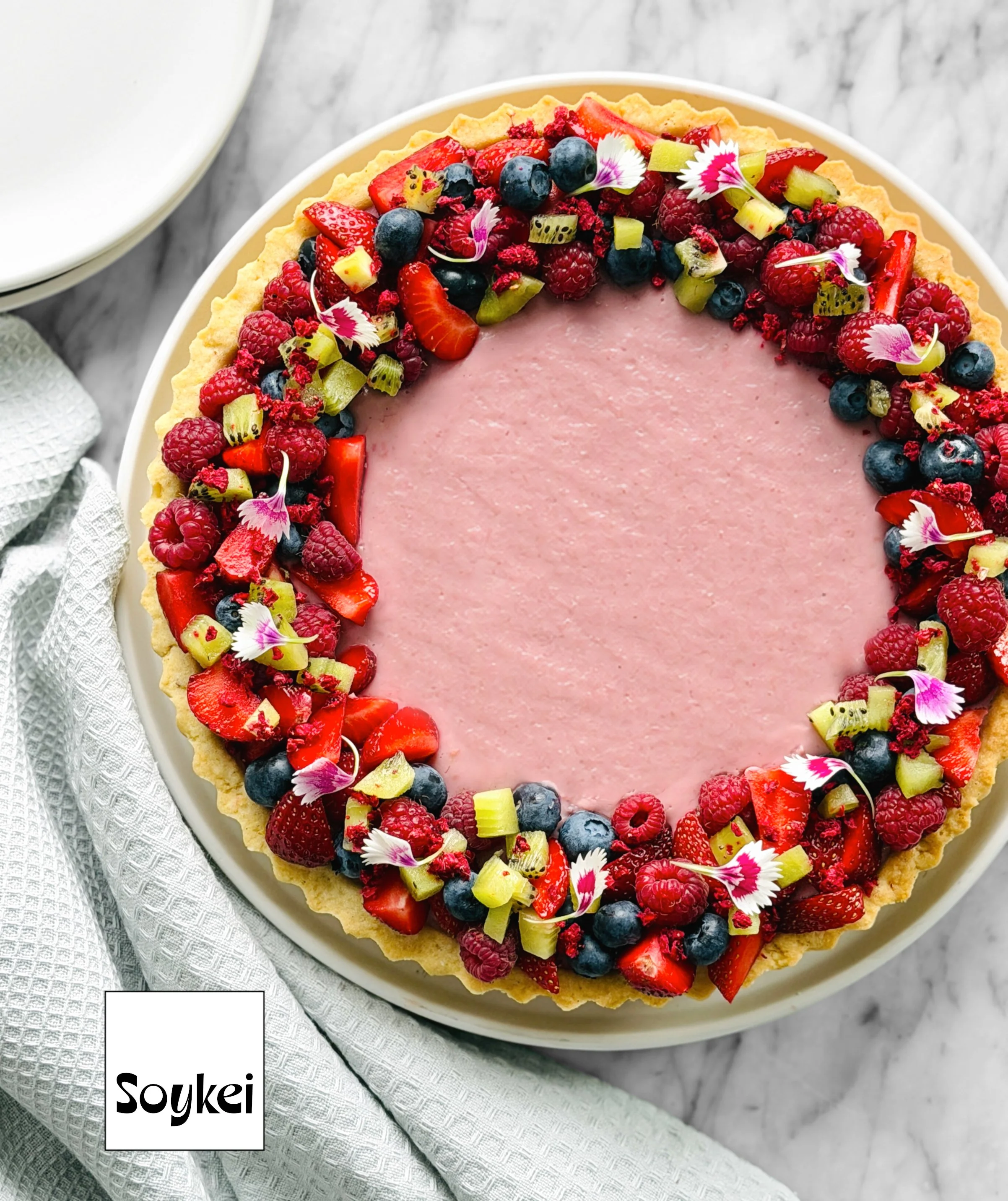 Tarte jardinière au tofu et aux petits fruits
