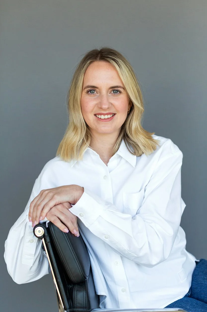 linkedin profile portrait for an ambitious professional woman