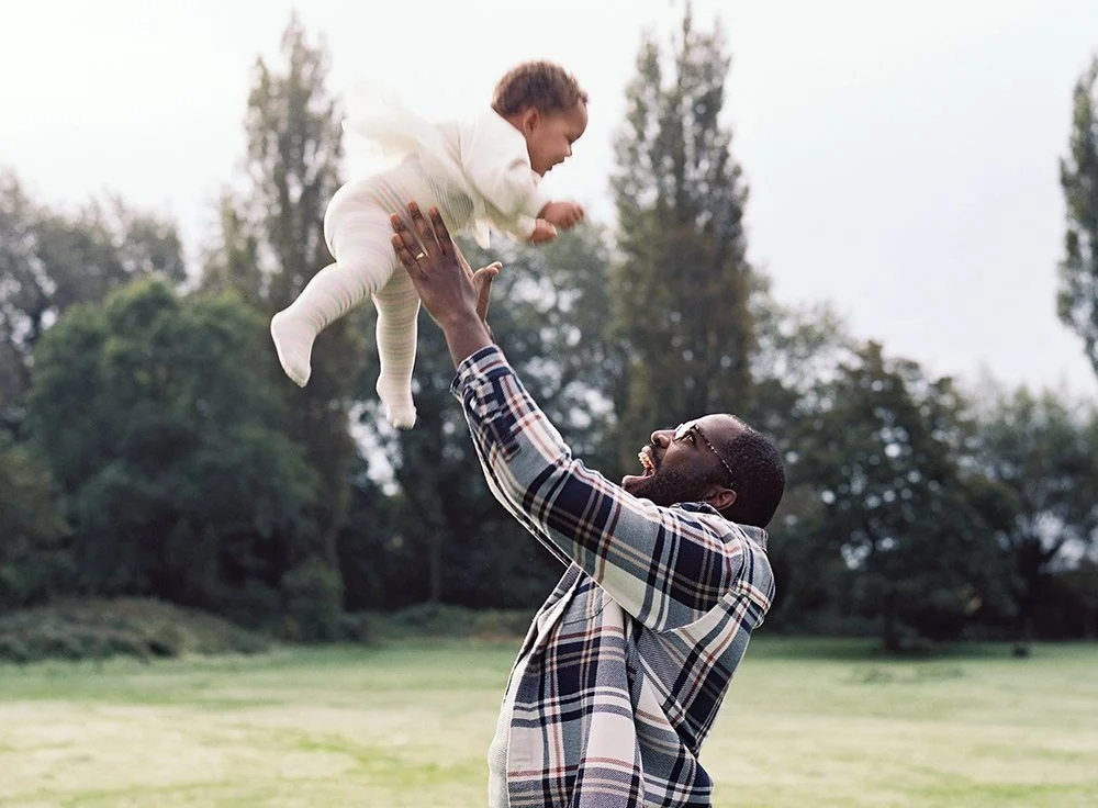 Relaxed Autumn Family Photos in Thornton Hough