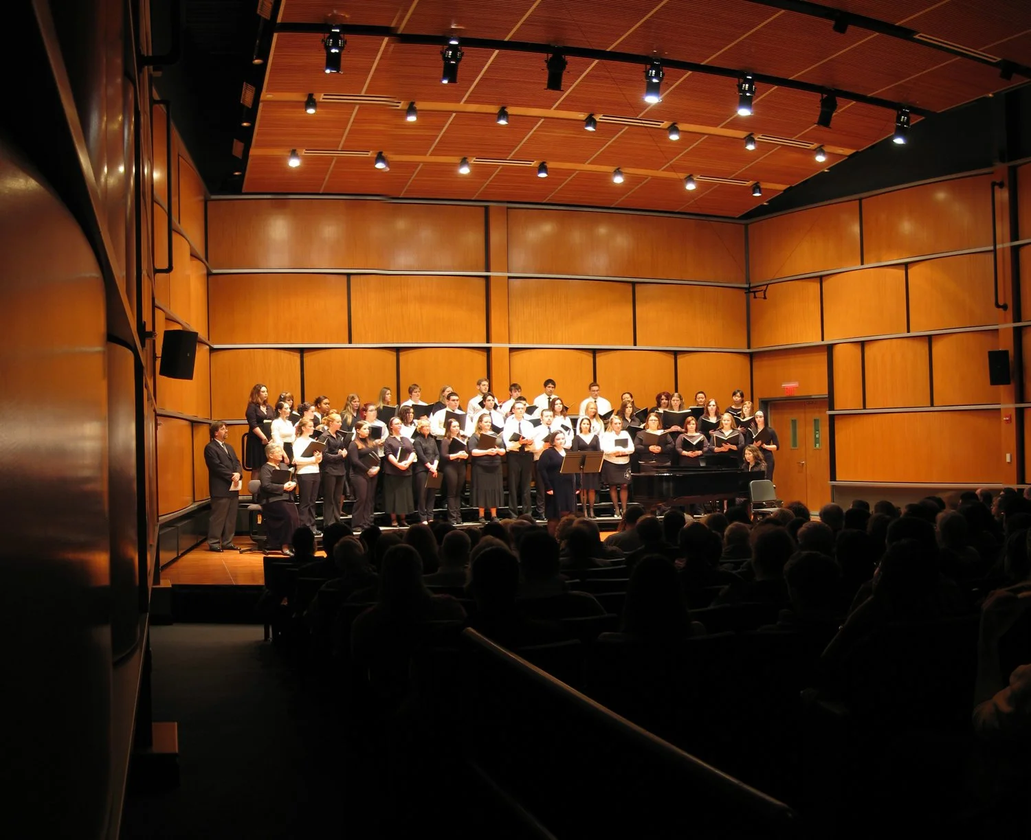 SS_Chorus Stage.jpg