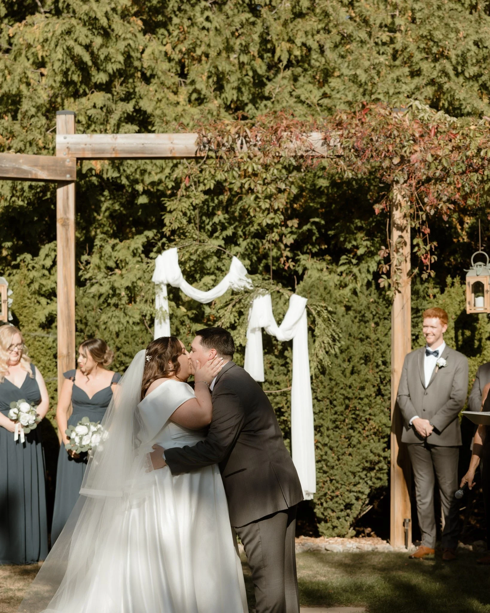 Step into our storybook garden where nature and love intertwine. ✨💍🥂🍃🌸 

Say &ldquo;I do&rdquo; under sun-dappled trees and dance the night away beneath twinkle lights &ndash; in the summer warmth, even the fireflies invite you outside to see the