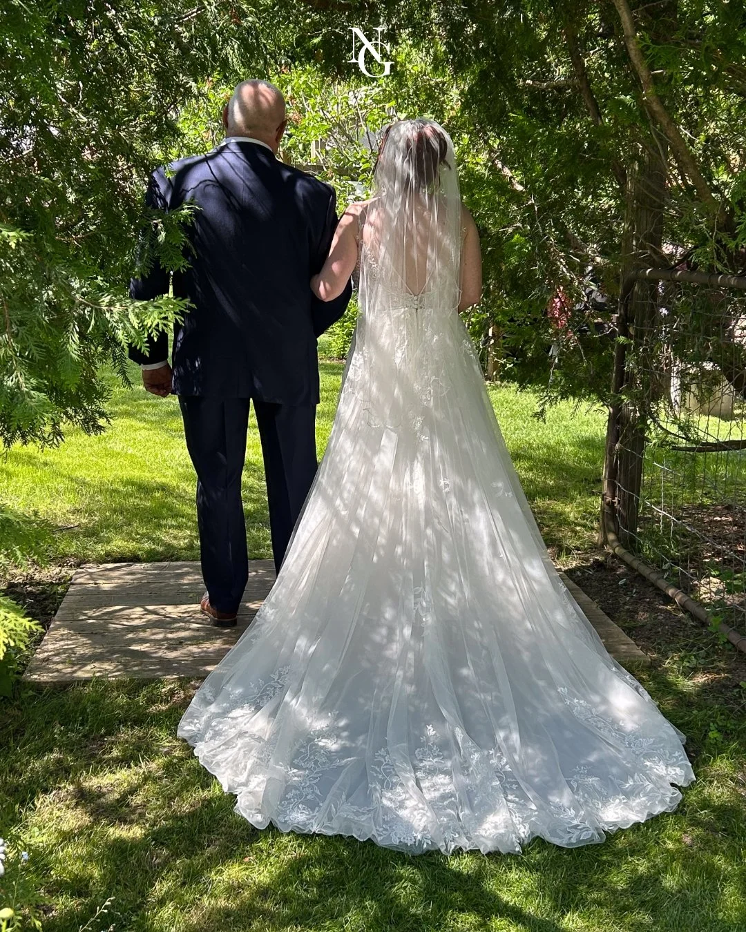 Now that our gardens are blanketed in snow, we find ourselves thinking back to June &mdash; when the season began in a symphony of birdsong and blossoms. We&rsquo;re reminiscing about our June couples who exchanged vows beneath sunny skies and the fi