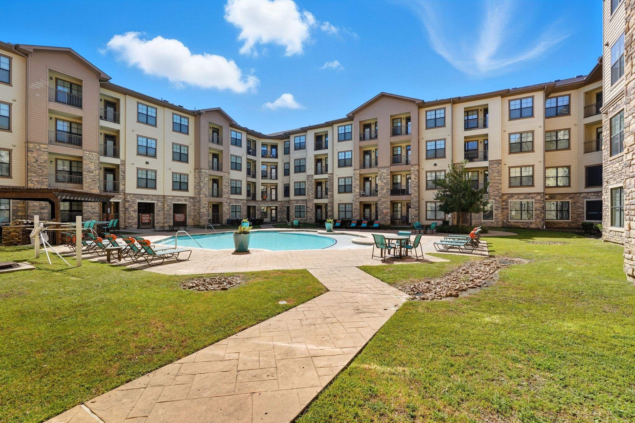 The Rise of Fund-of-Funds in Multifamily Investing