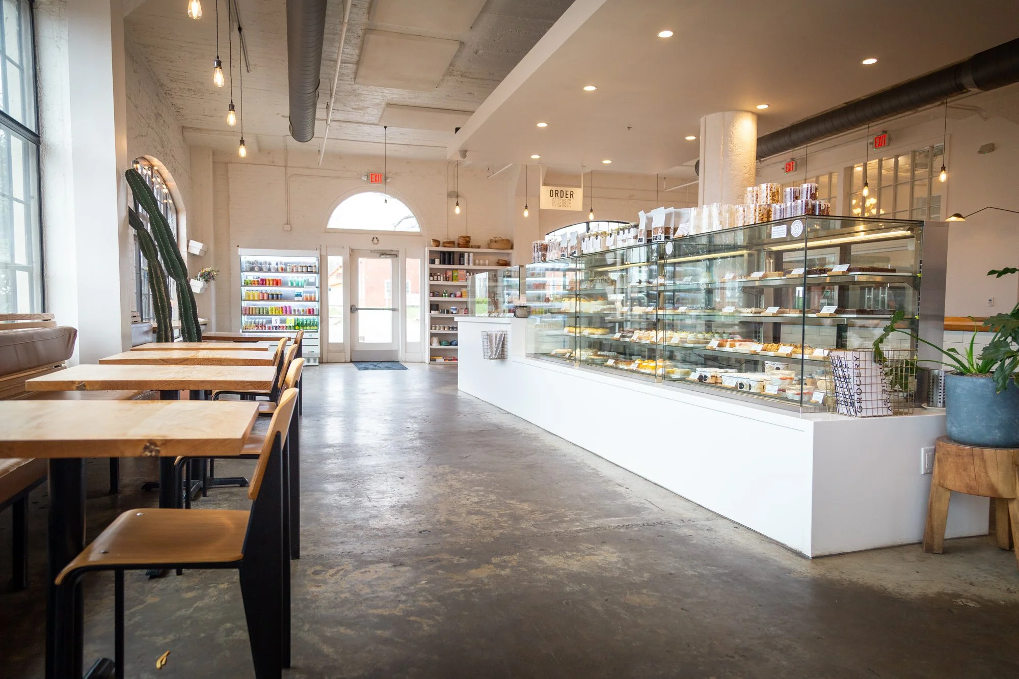 Billie’s Grocery — North Hyde Park