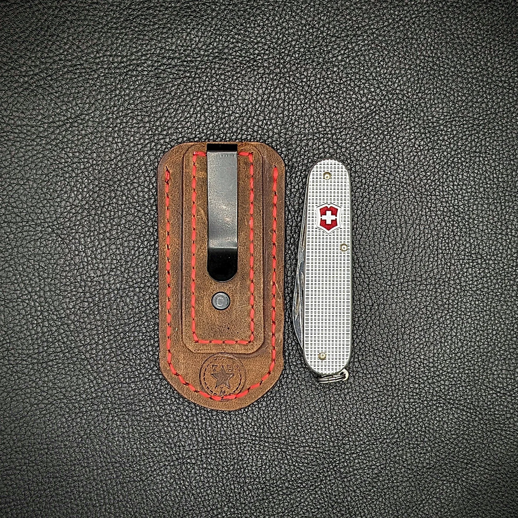CLIPSLIP-MICRO_RusticBrown2.jpg