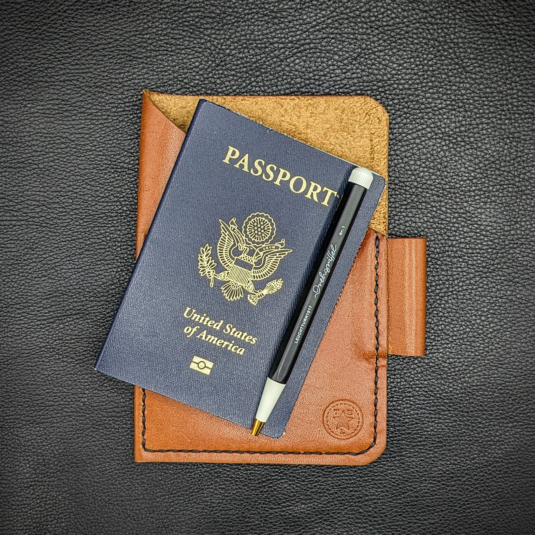 FIELDNOTES-SLIMLINE_WhiskeyBrown3.jpg