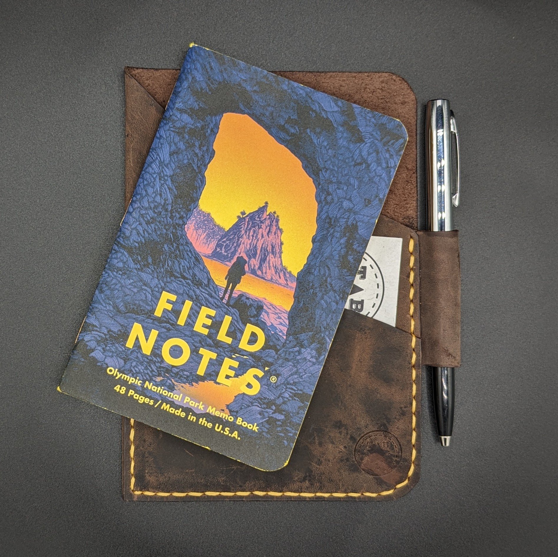 TRAVELER with Pen Loop