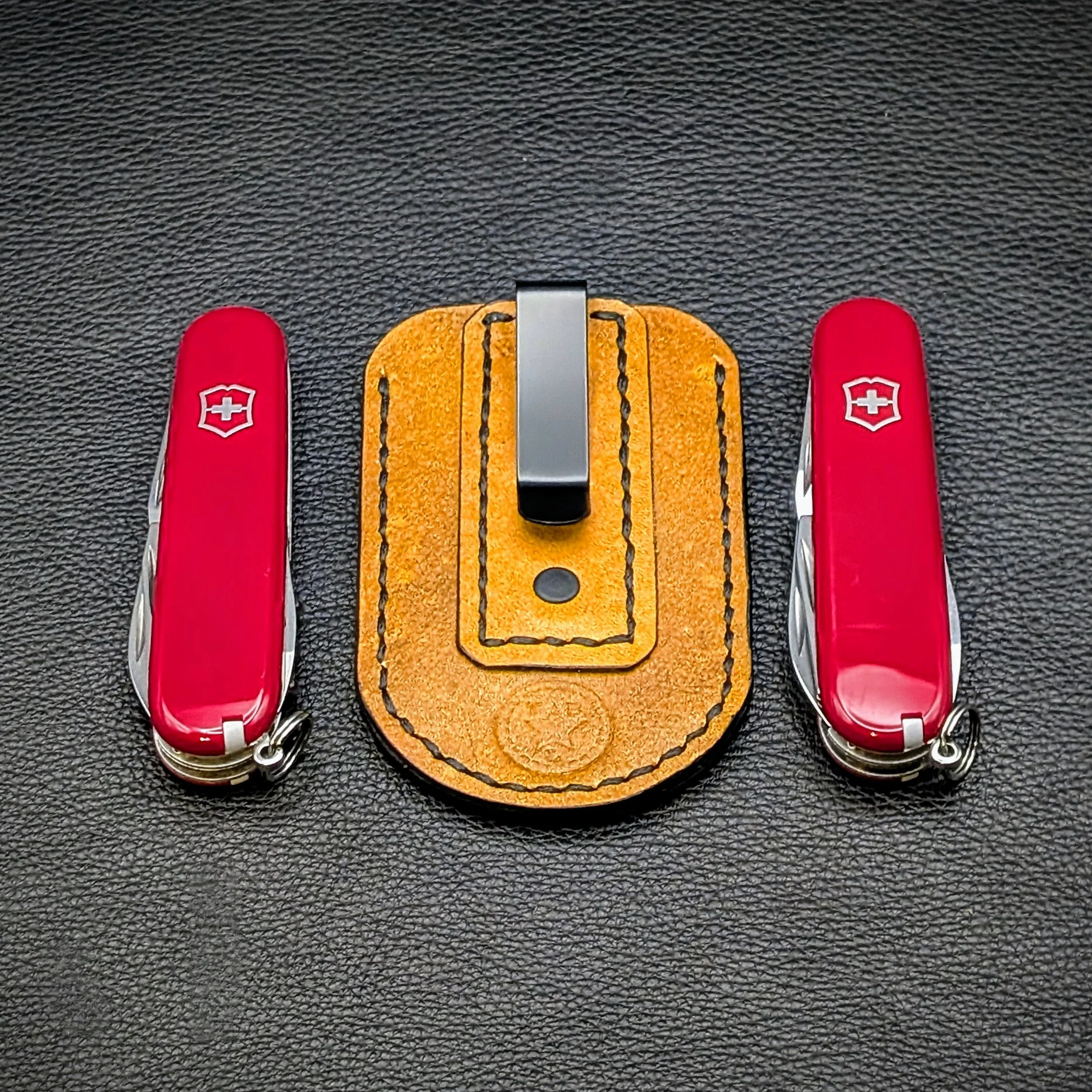CLIPSLIP-MEDIUM_SaddleBrown4.jpg