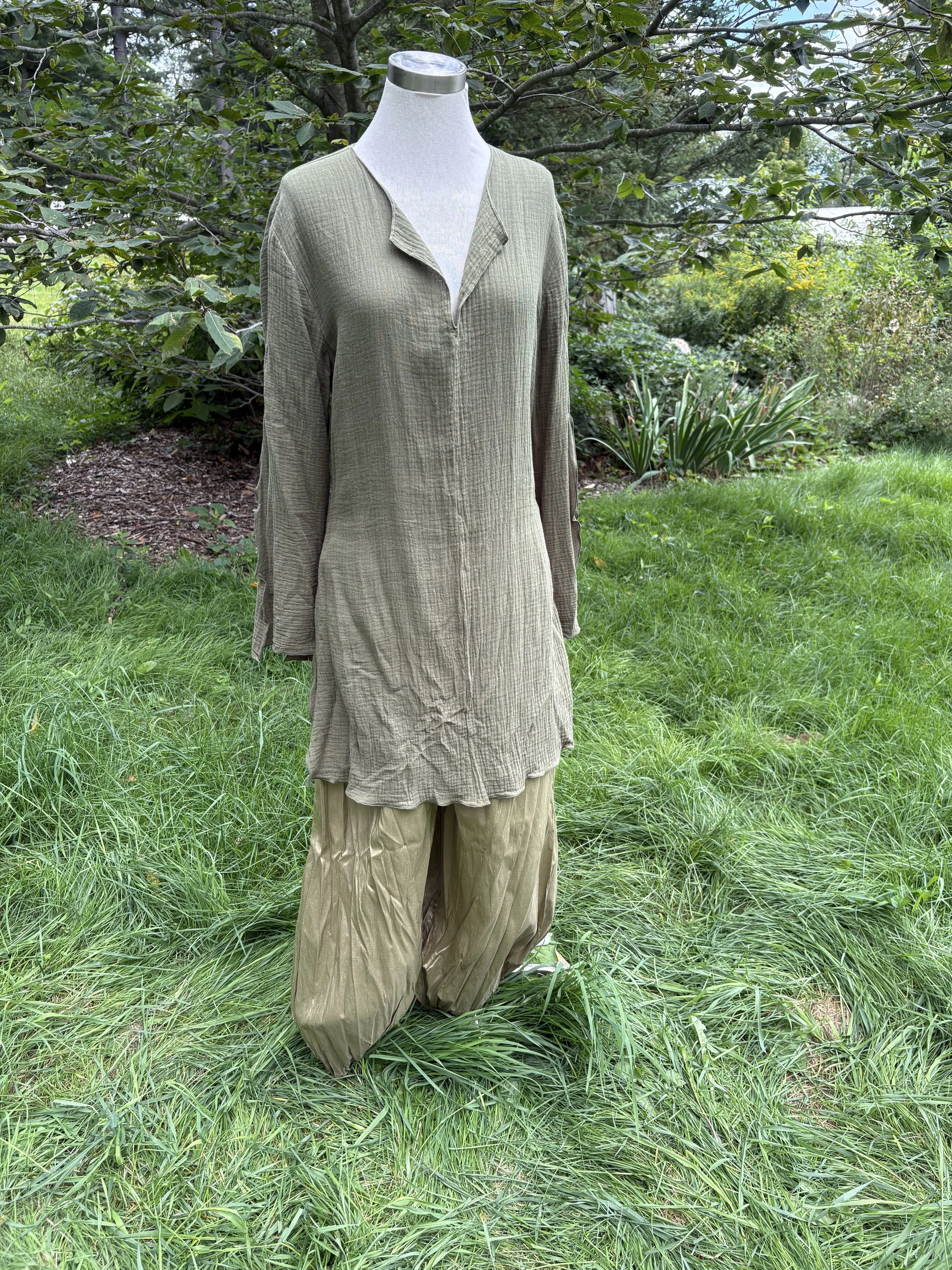 IMG_5858.jpeg Caft Olive, Salv Silk Lt Olive.jpeg