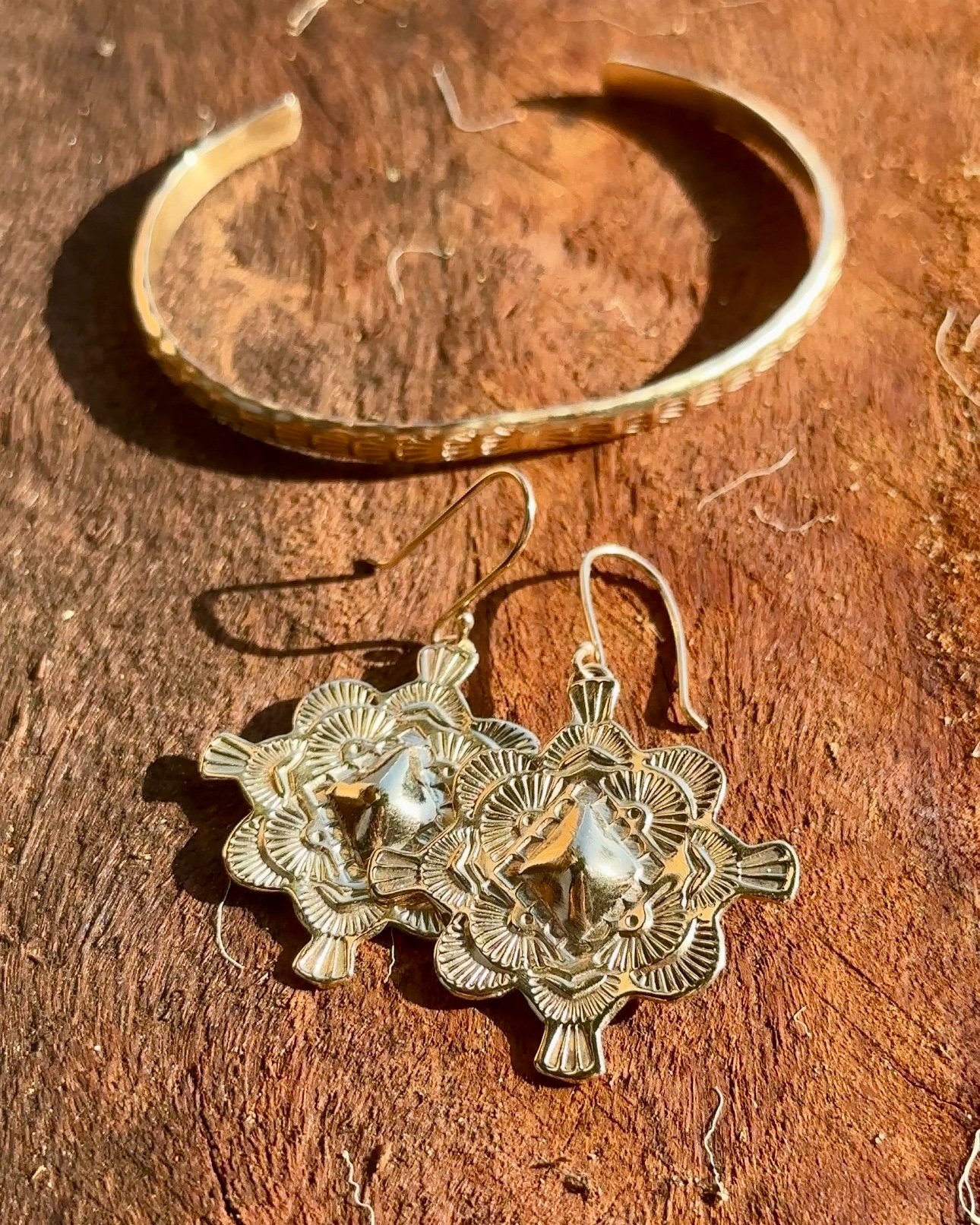 gold-earrings-2.jpg