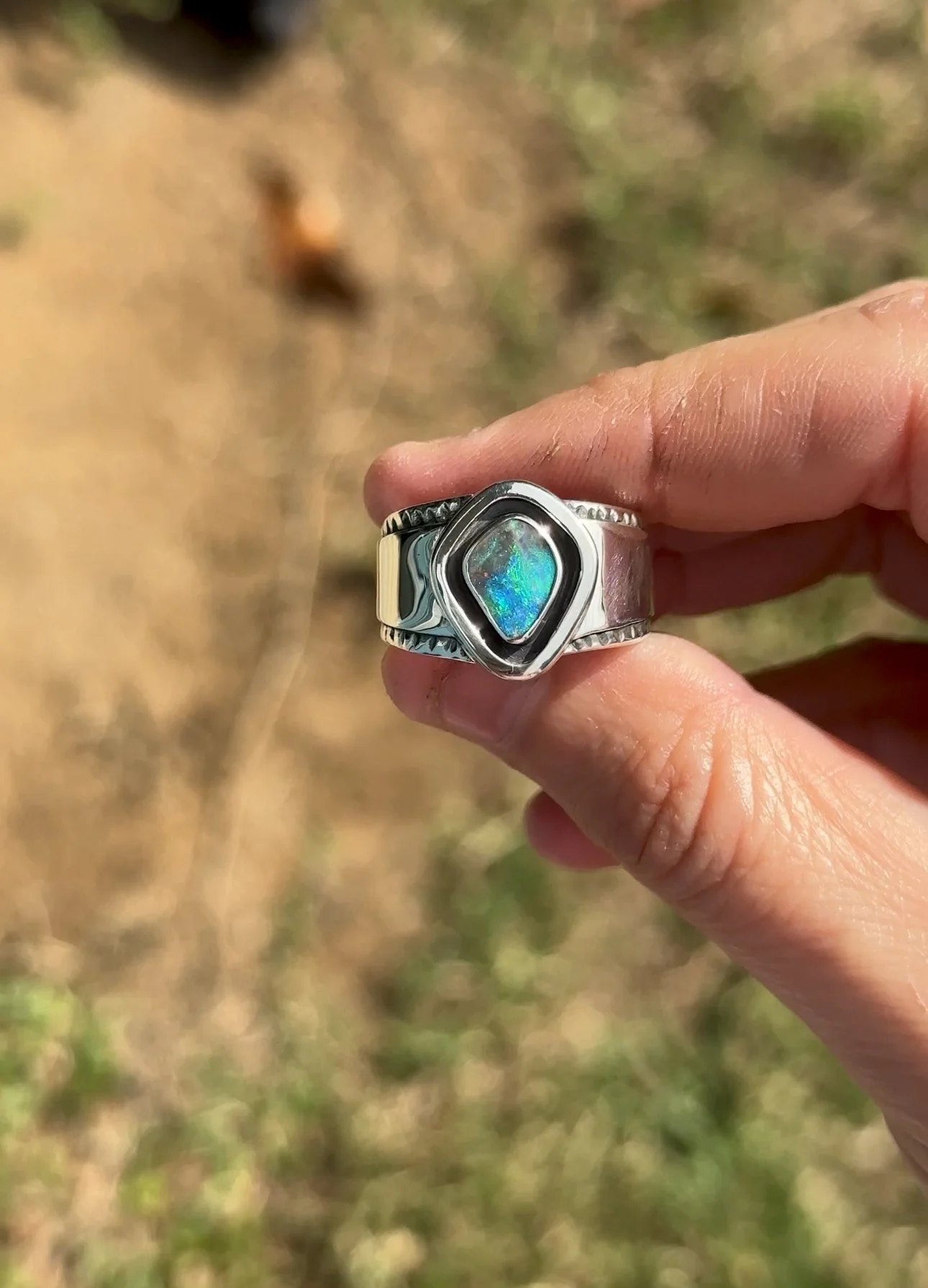 The Coastal Light Ring - Fitting like 8.5 (approx 640 USD)