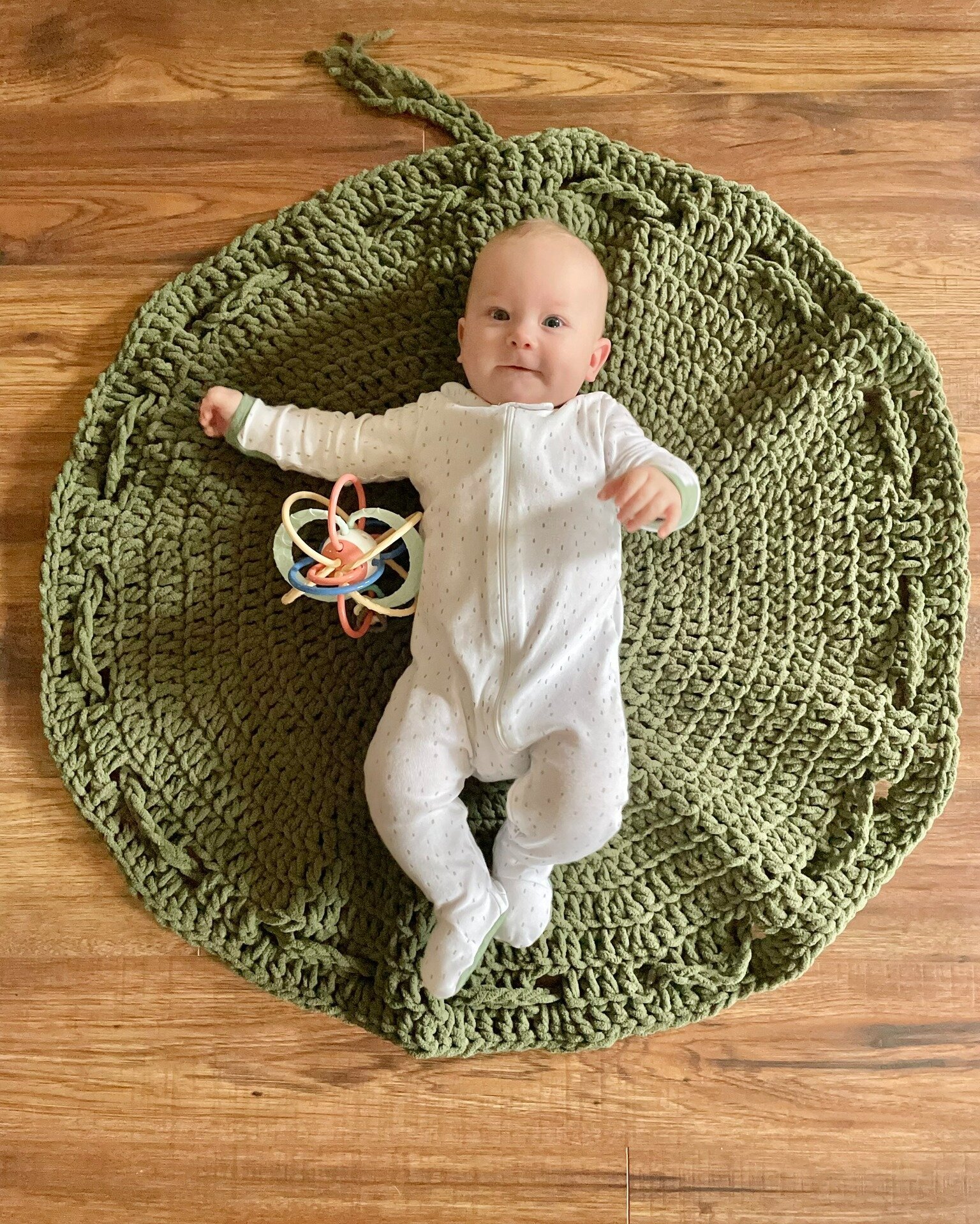 Amazing tester photos round #1!  These testers agreed to this project, knowing they wouldn't be able to share any photos of their progress along the way - and they kept the details under their hats too.  Amazing! 💛 This pattern is beginner friendly,