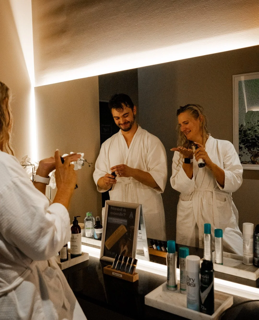 Stepping out of your session doesn&rsquo;t mean the care stops. Our refresh space is yours to linger, glow, and ease back into the world. 

Think soft towels, gentle scents, nourishing skin + hair care, and everything you need to leave looking (and f