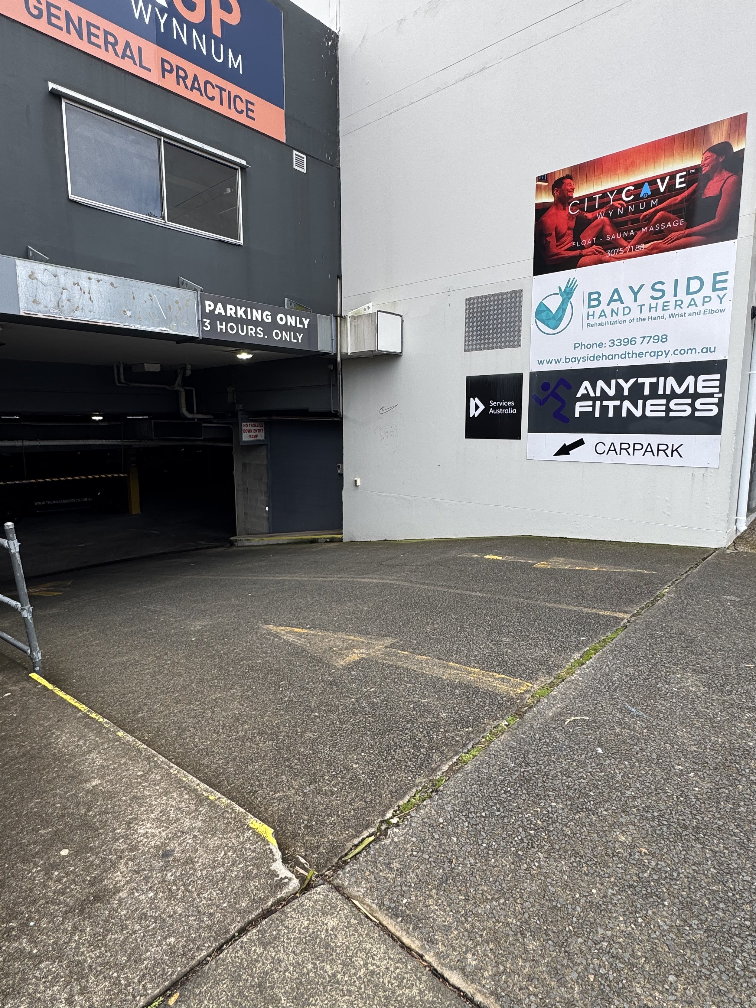 Car park for City Cave Wynnum