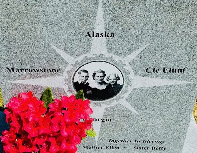 Don Sunny Jones Gravestone 1.jpg