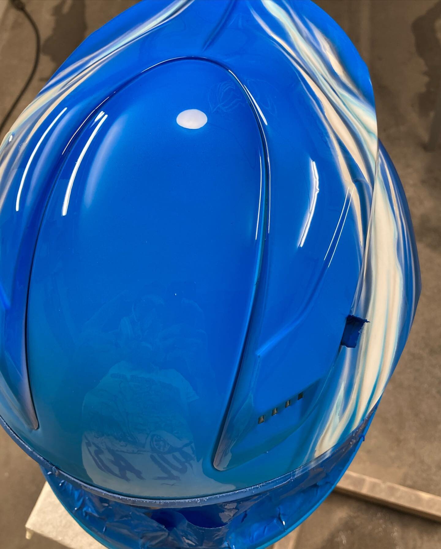 If you don&rsquo;t take a selfie in the clear you just sprayed did you really just spray clear ? 🤣 little sneak peak of a couple matching helmets in the works. Really digging the design style for these Helmets can&rsquo;t wait to share more pics of 