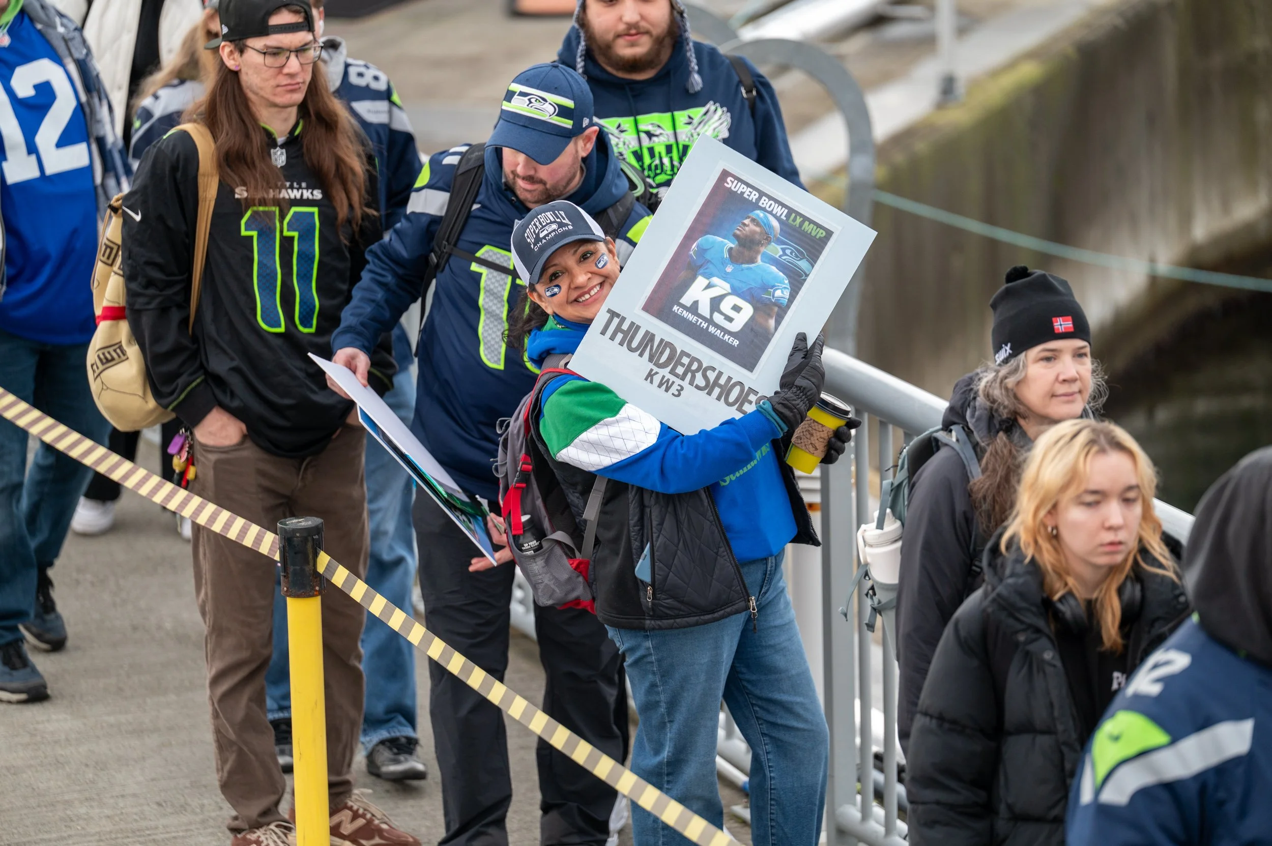 Seahawks fans swarm Kitsap Fast Ferries for Seattle celebration