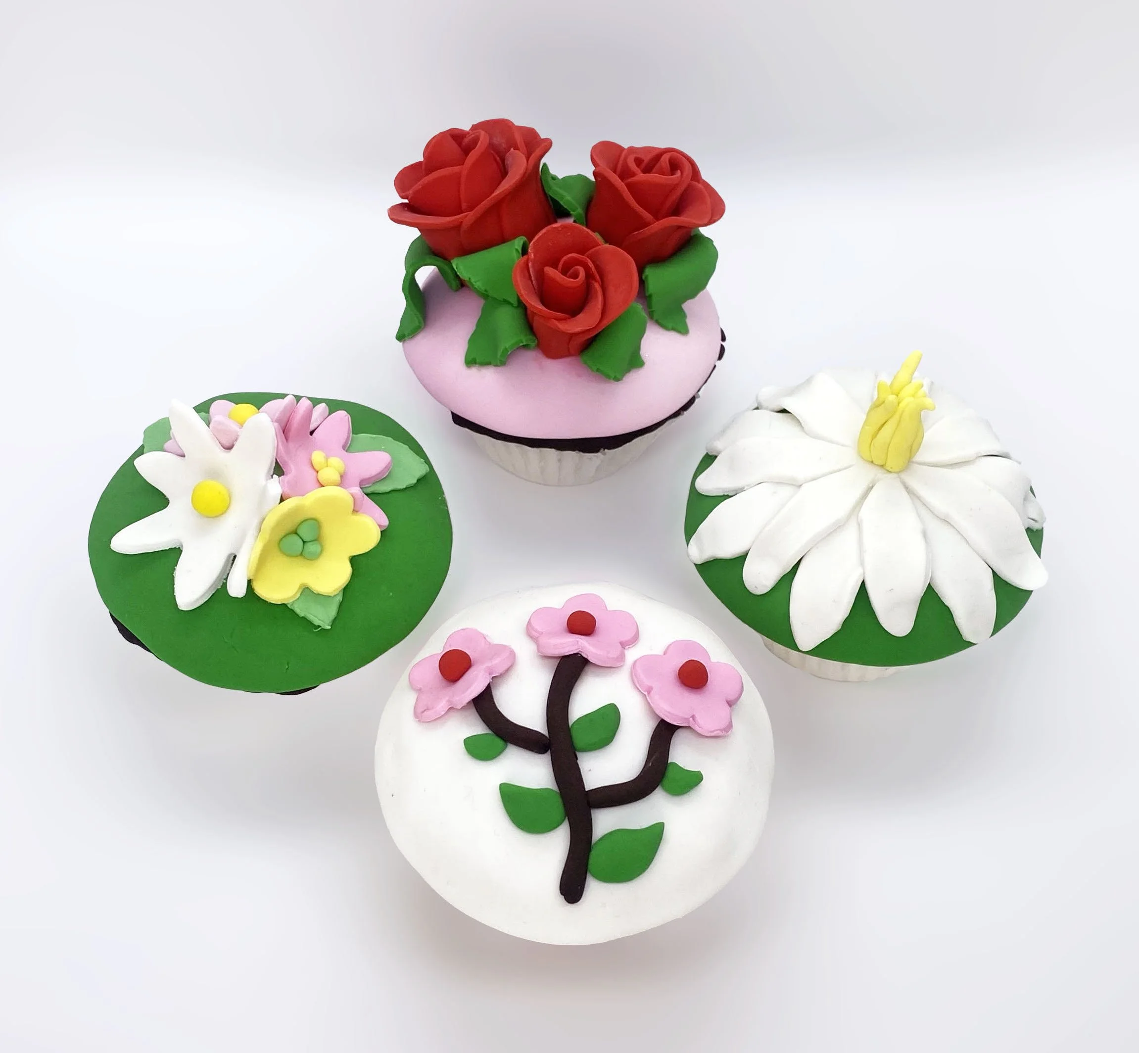 INTERMEDIATE Flowers Cupcake Class - June 13th  11:30 PM-1:00 PM