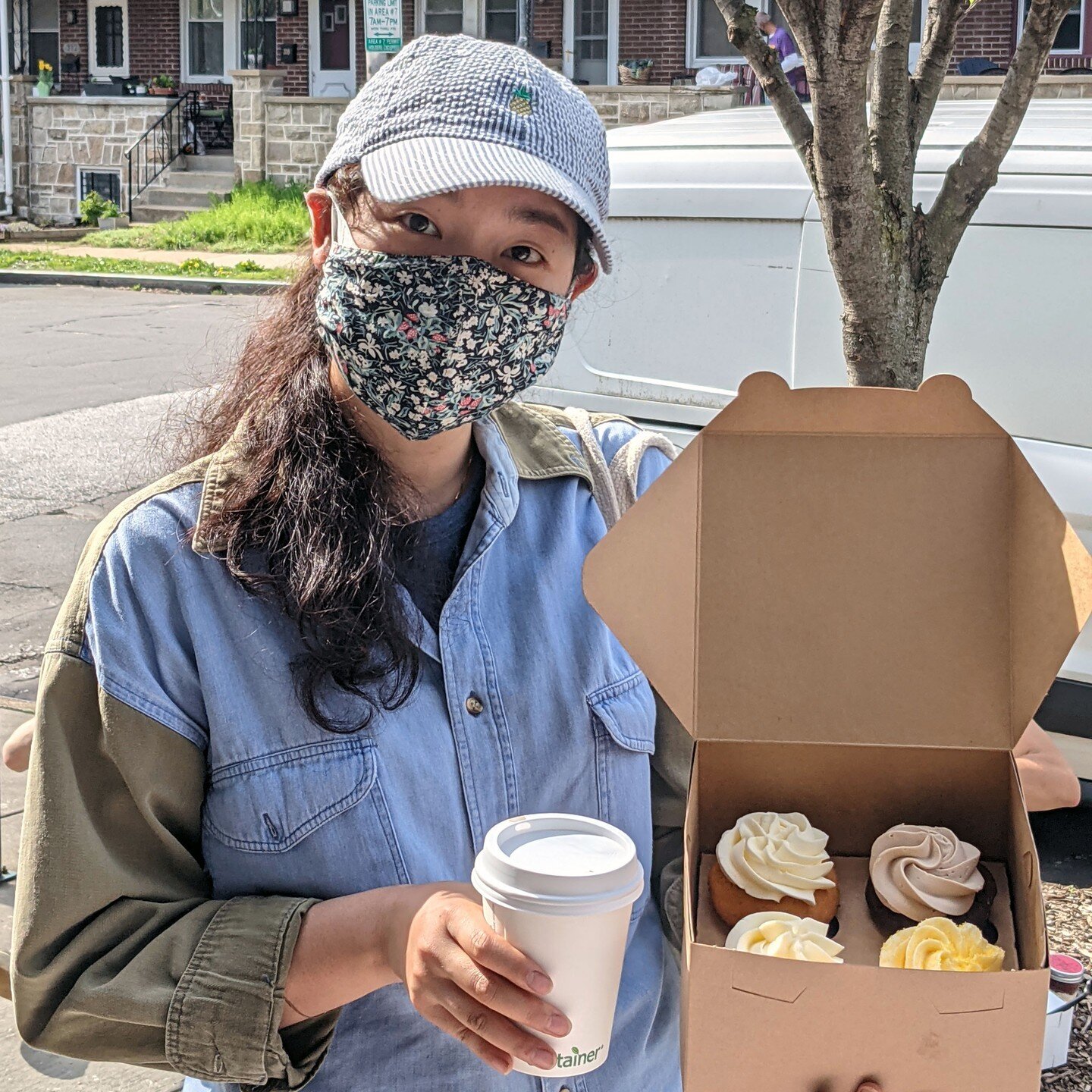 Come by and grab some coffee and cake with us😍 #cake #coffee #gourmetgoods #smallbusiness #local #charmcity #charmcitycakes