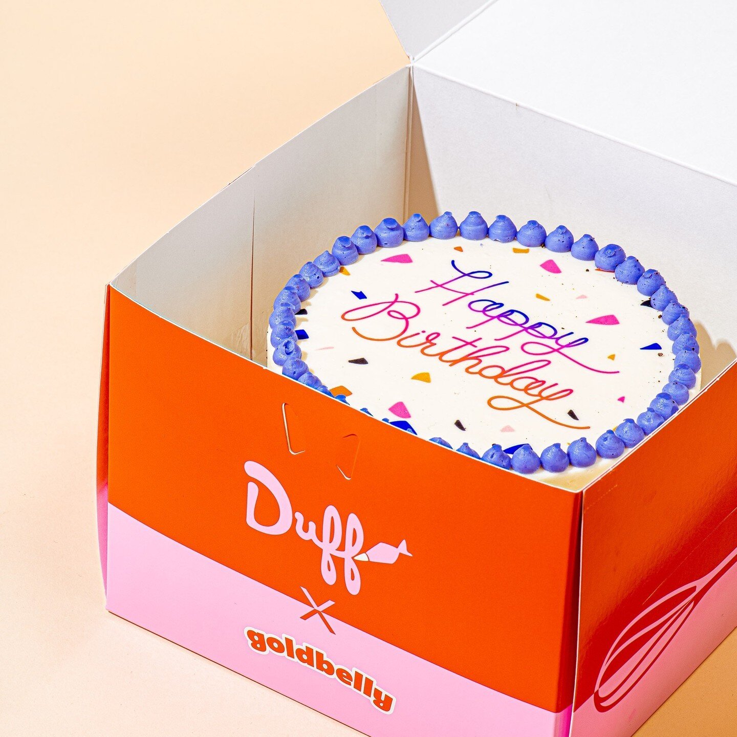 Who's got a Birthday coming up? You know you want to celebrate with this Duff x Goldbelly collaboration! Order yours today at the link below:

https://www.goldbelly.com/duff-goldman

#duffgoldman #goldbelly #yum #foodie #birthday #birthdaycake #cakef