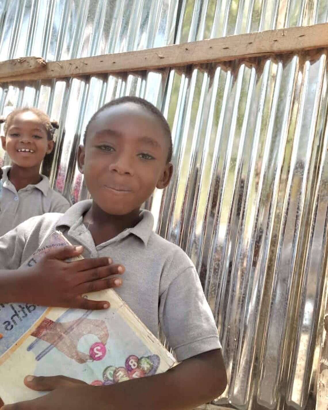 These kiddos always put a smile on our faces! 🫶🏾
#projectmedishare #haiti #ayiti