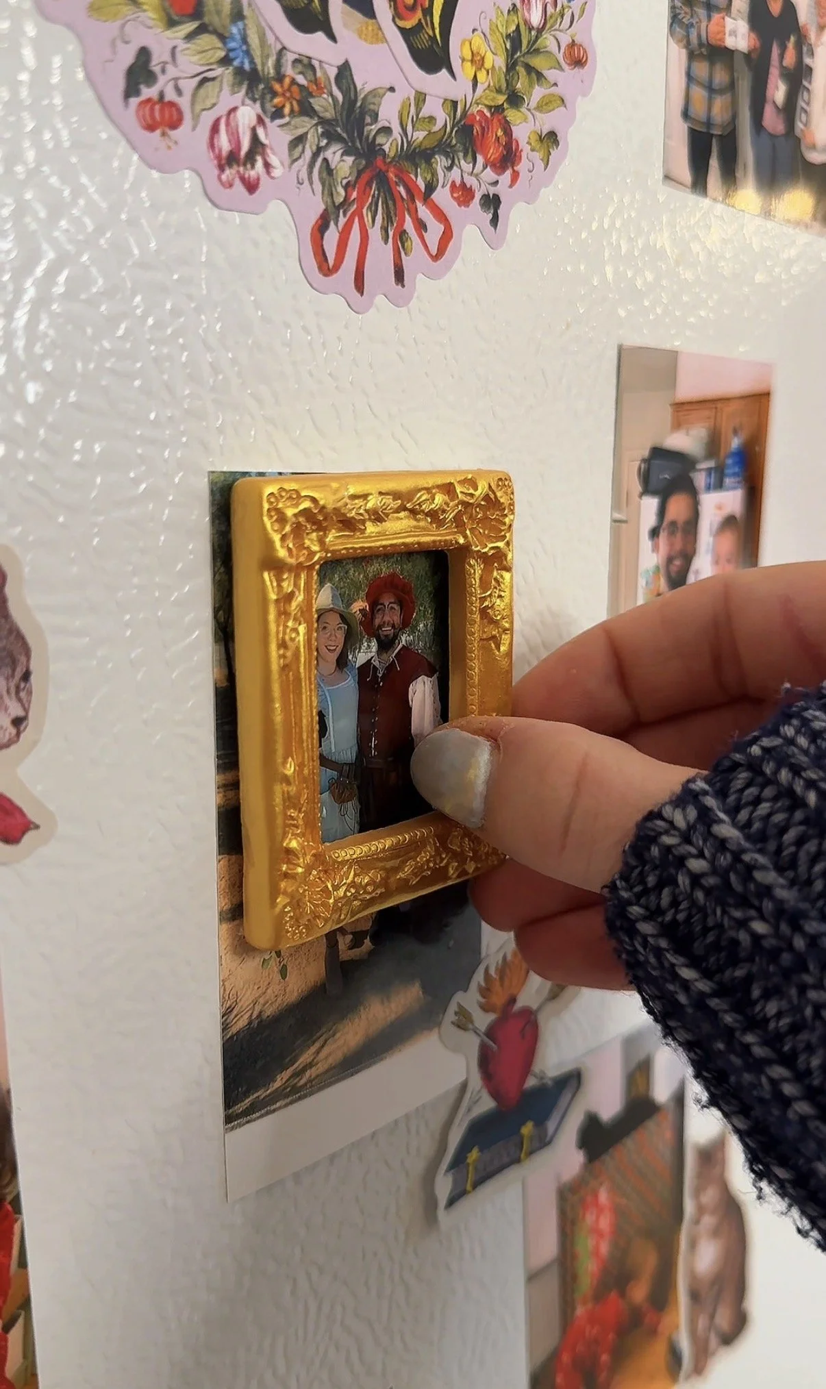 DIY Fridge Magnets: ADORABLE Mini Photo Frames